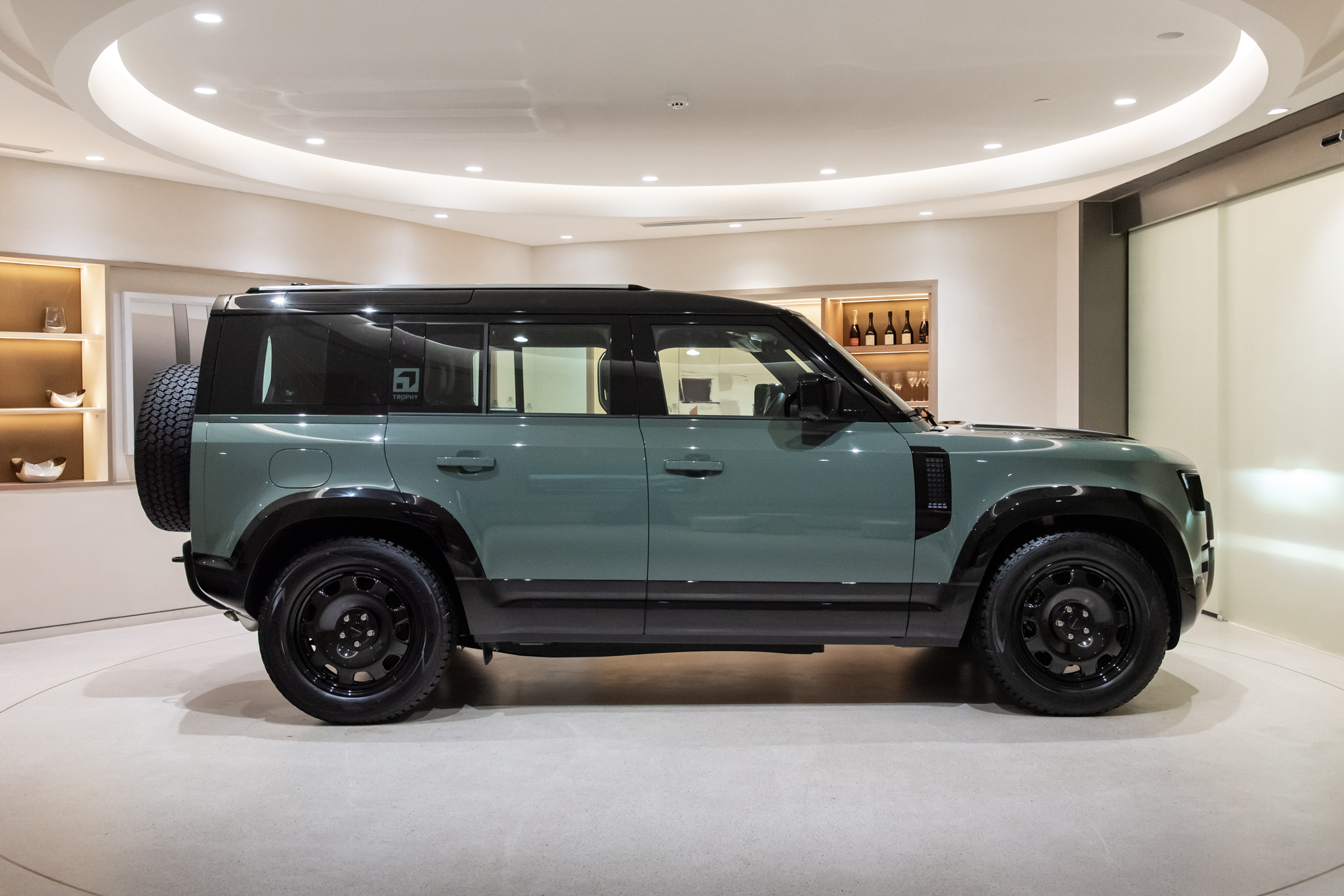 land rover defender trophy edition5339