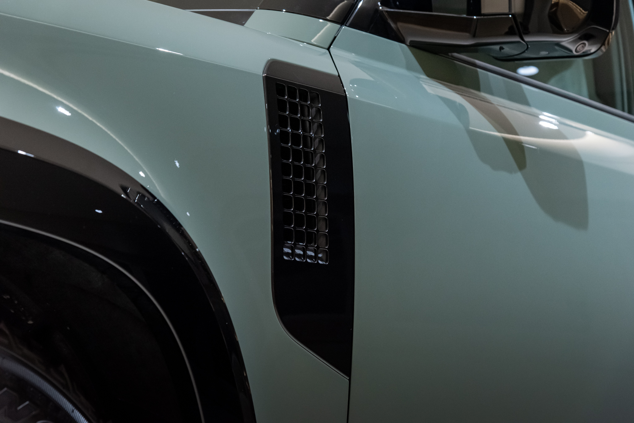 land rover defender trophy edition5355