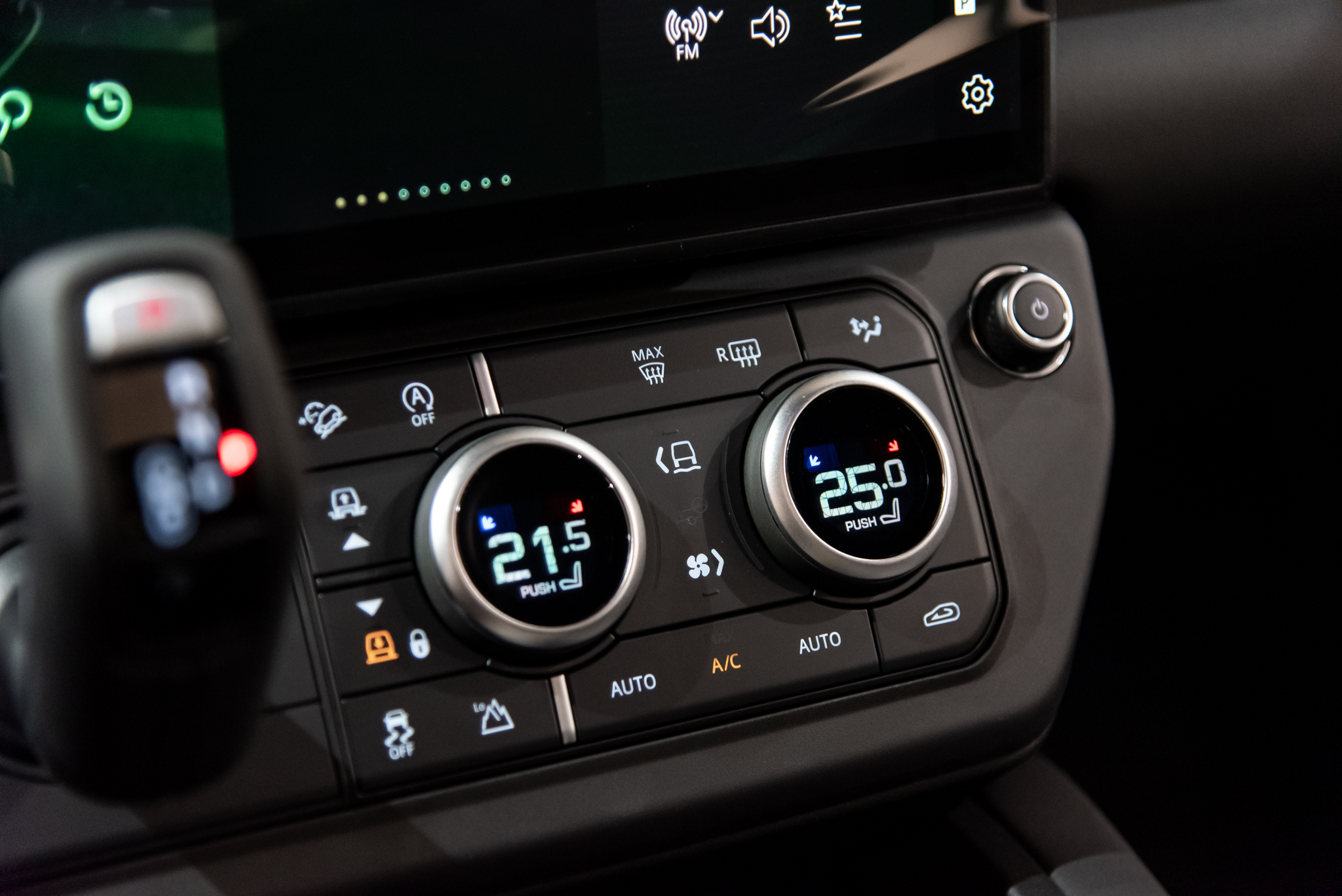 land rover defender trophy edition5393