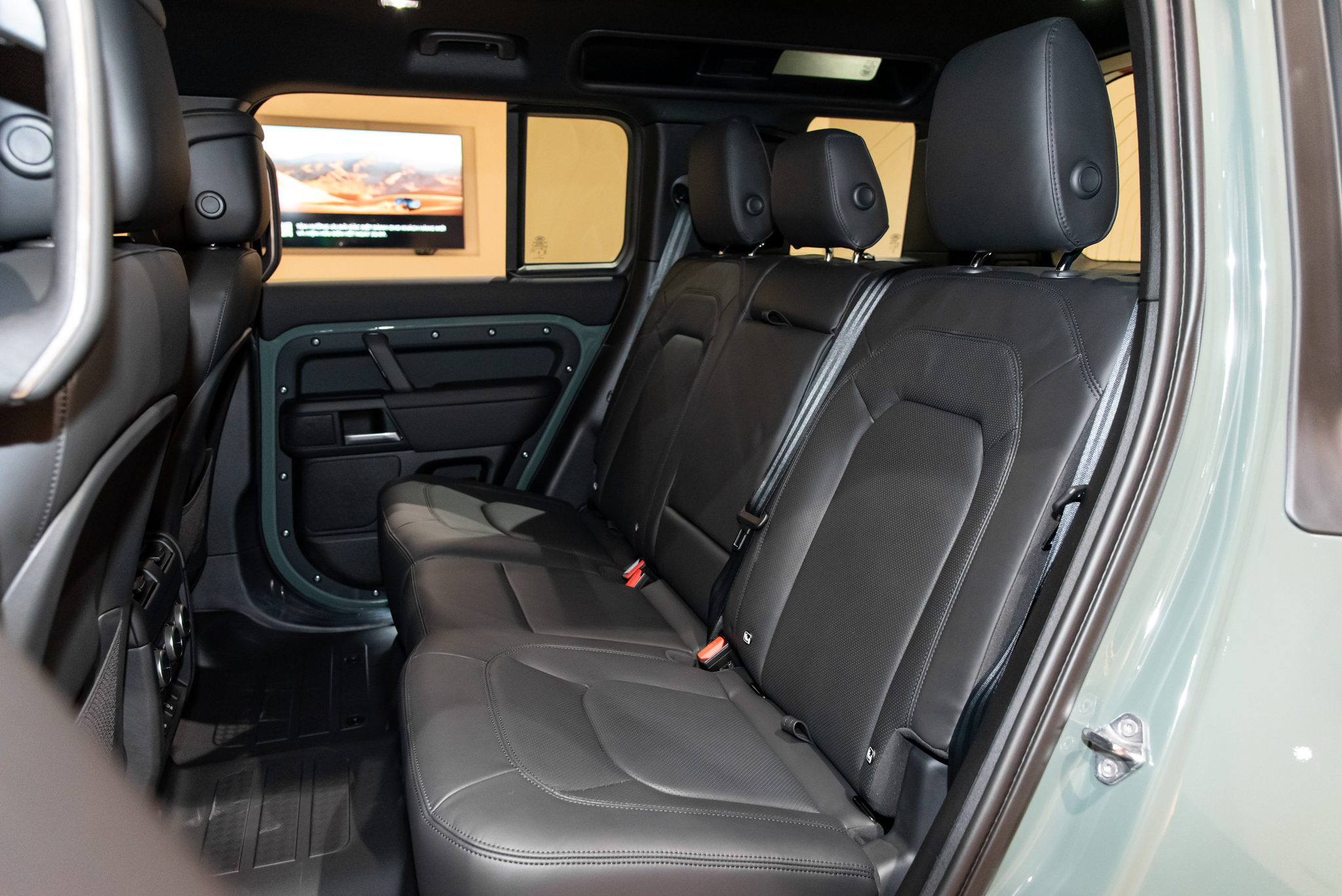 land rover defender trophy edition5472