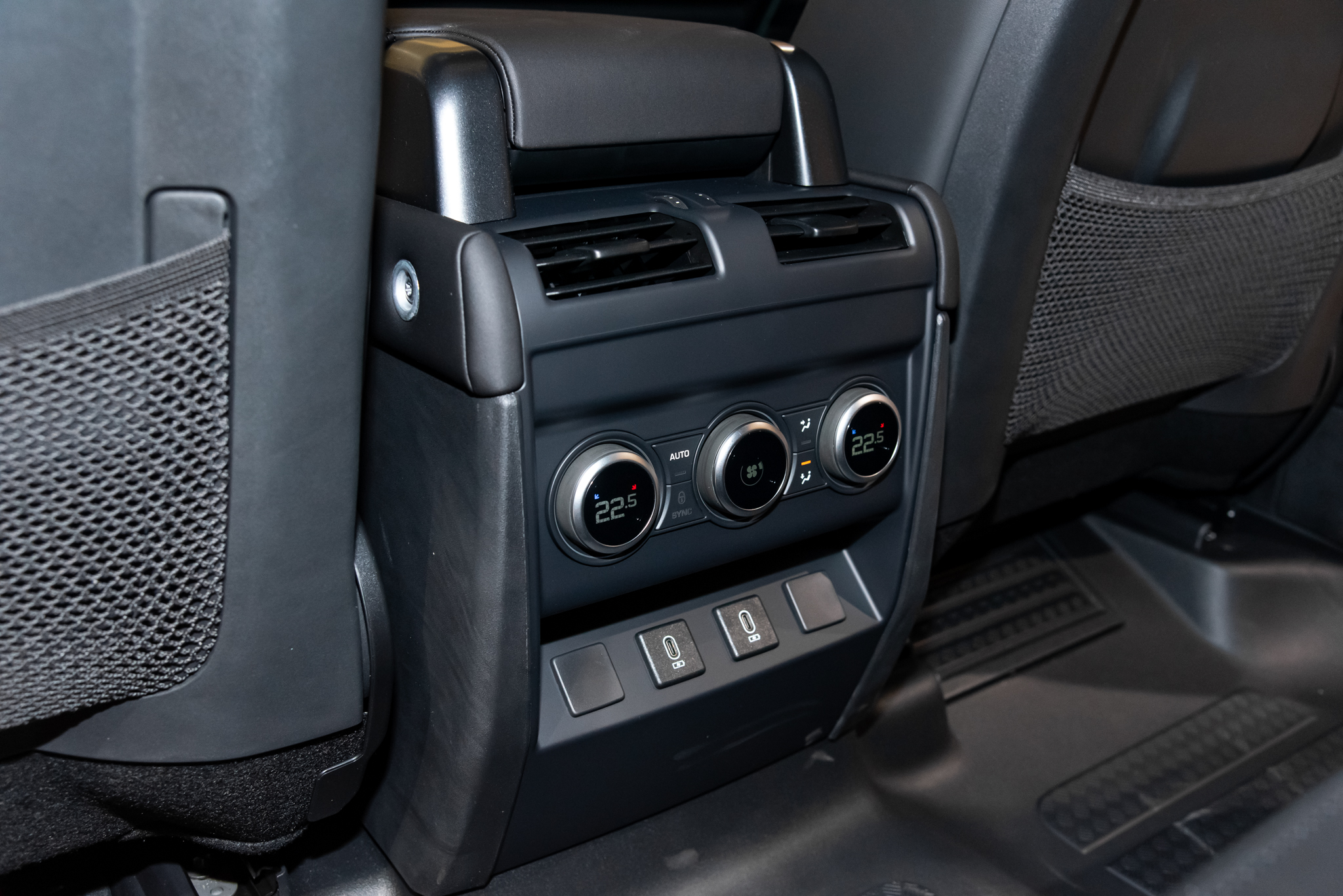 land rover defender trophy edition5483