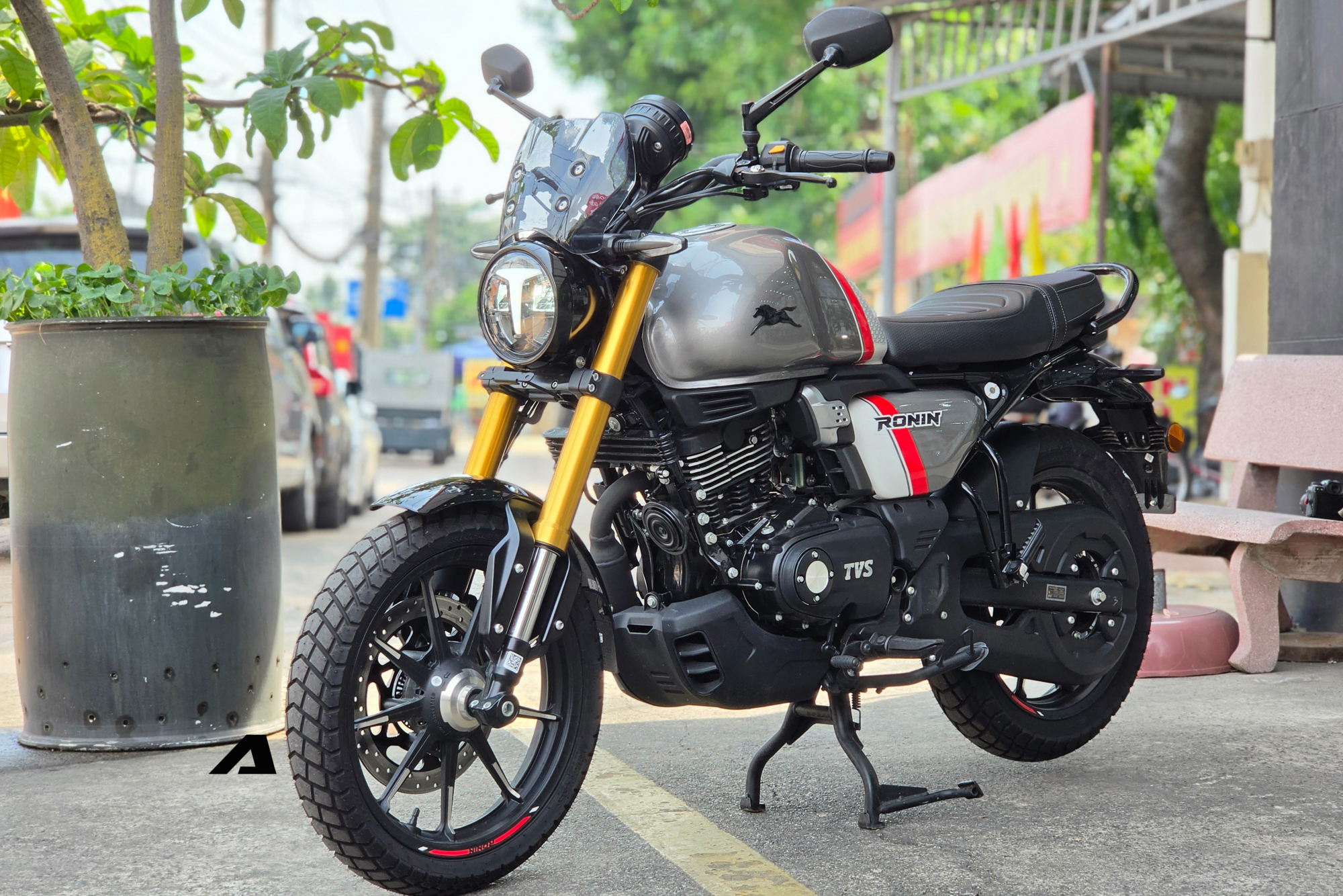 tvs ronin 225 15