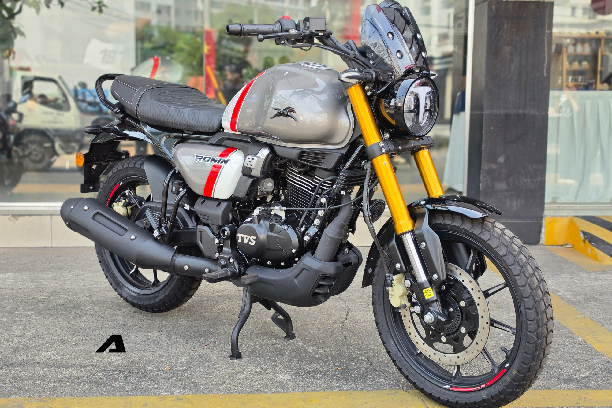 tvs ronin 225 4