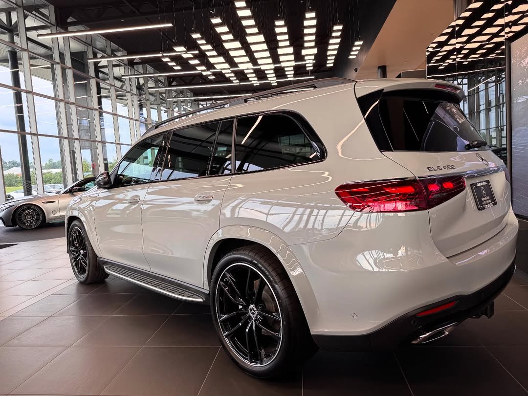 new 2025 mercedes benz gls450 in manufaktur alpine grey over black nappa leather with 23 black 3