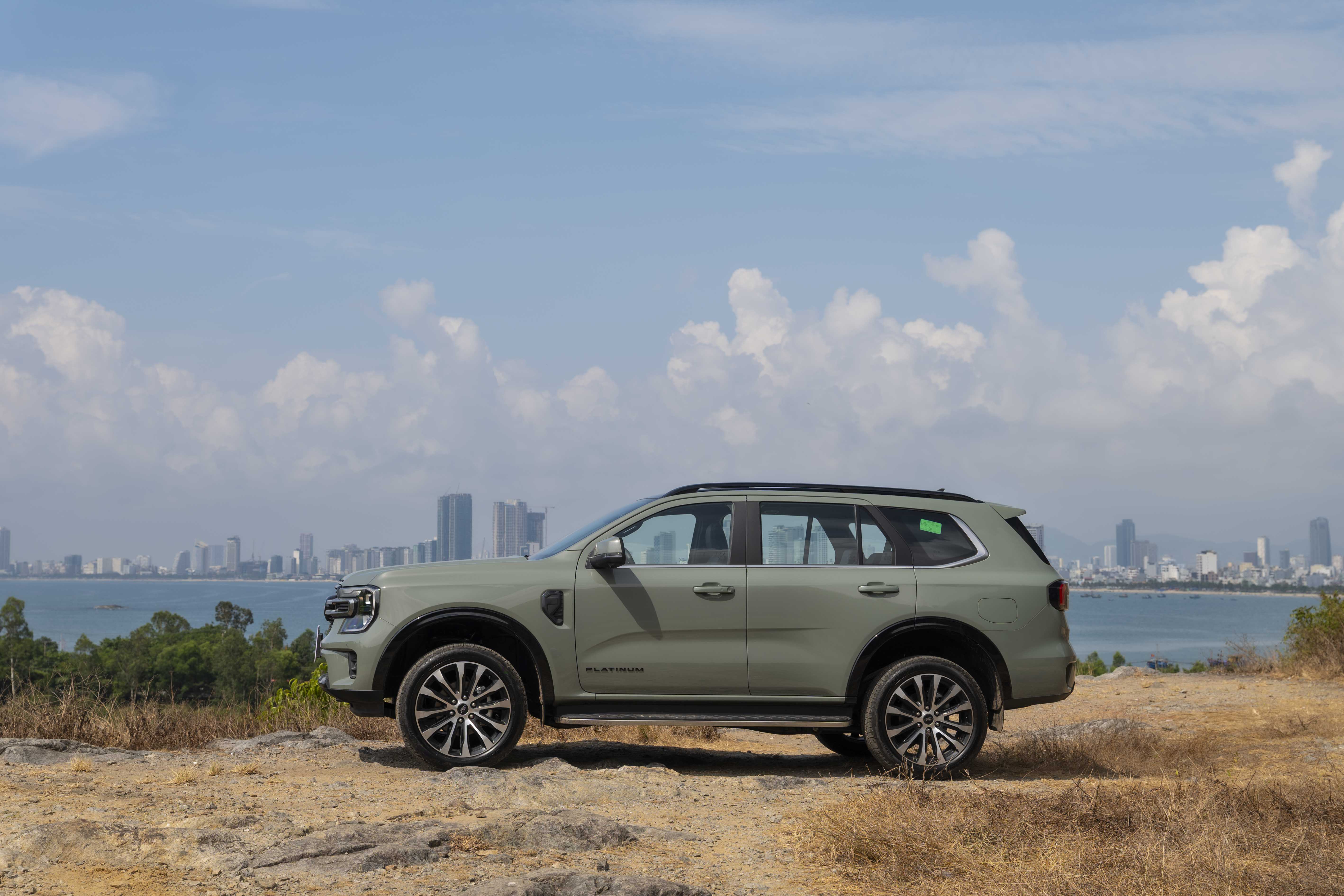 everest xanh 11