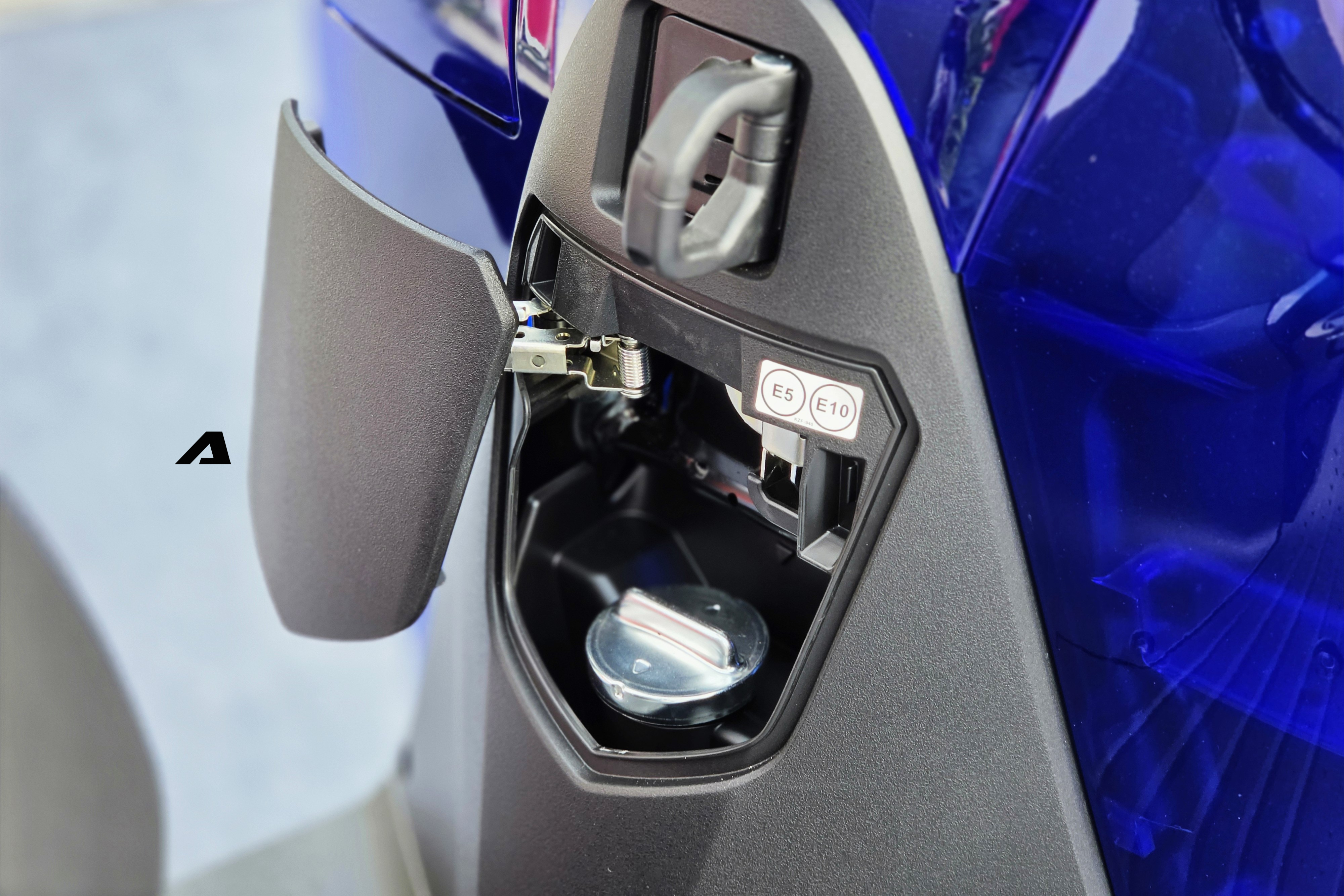 honda sh vetro blue 11