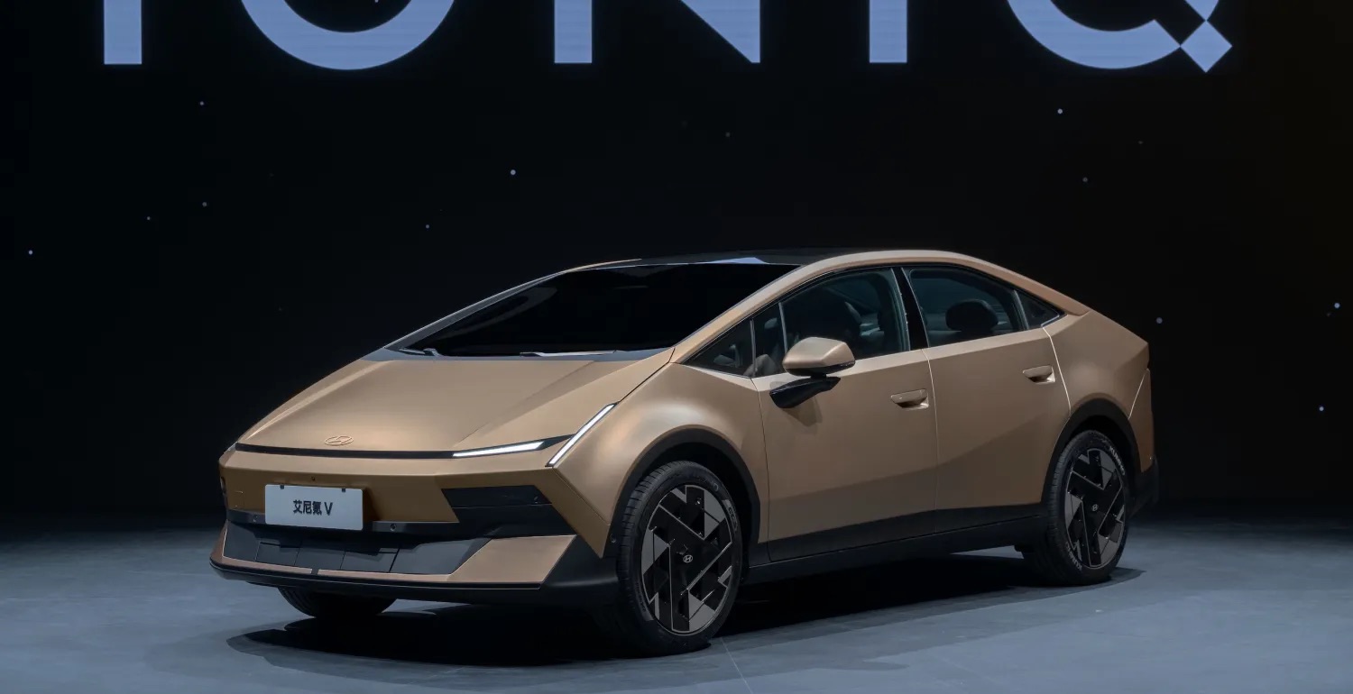 hyundai ioniq v 10
