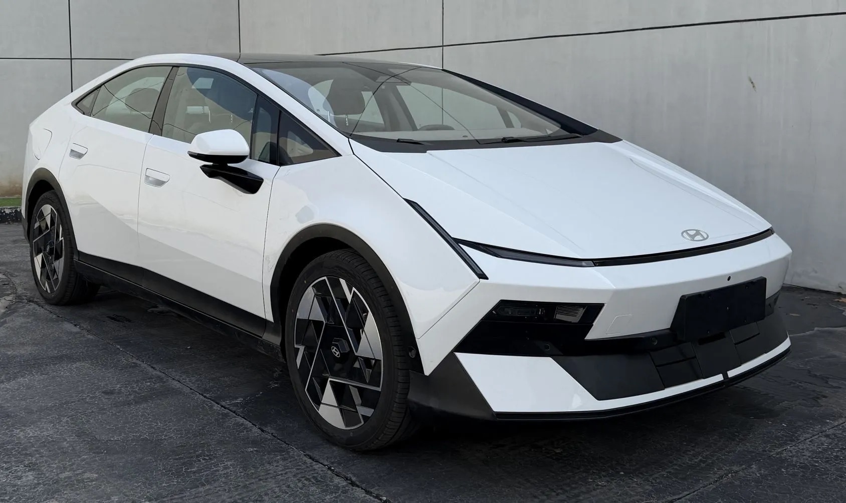 hyundai ioniq v 7