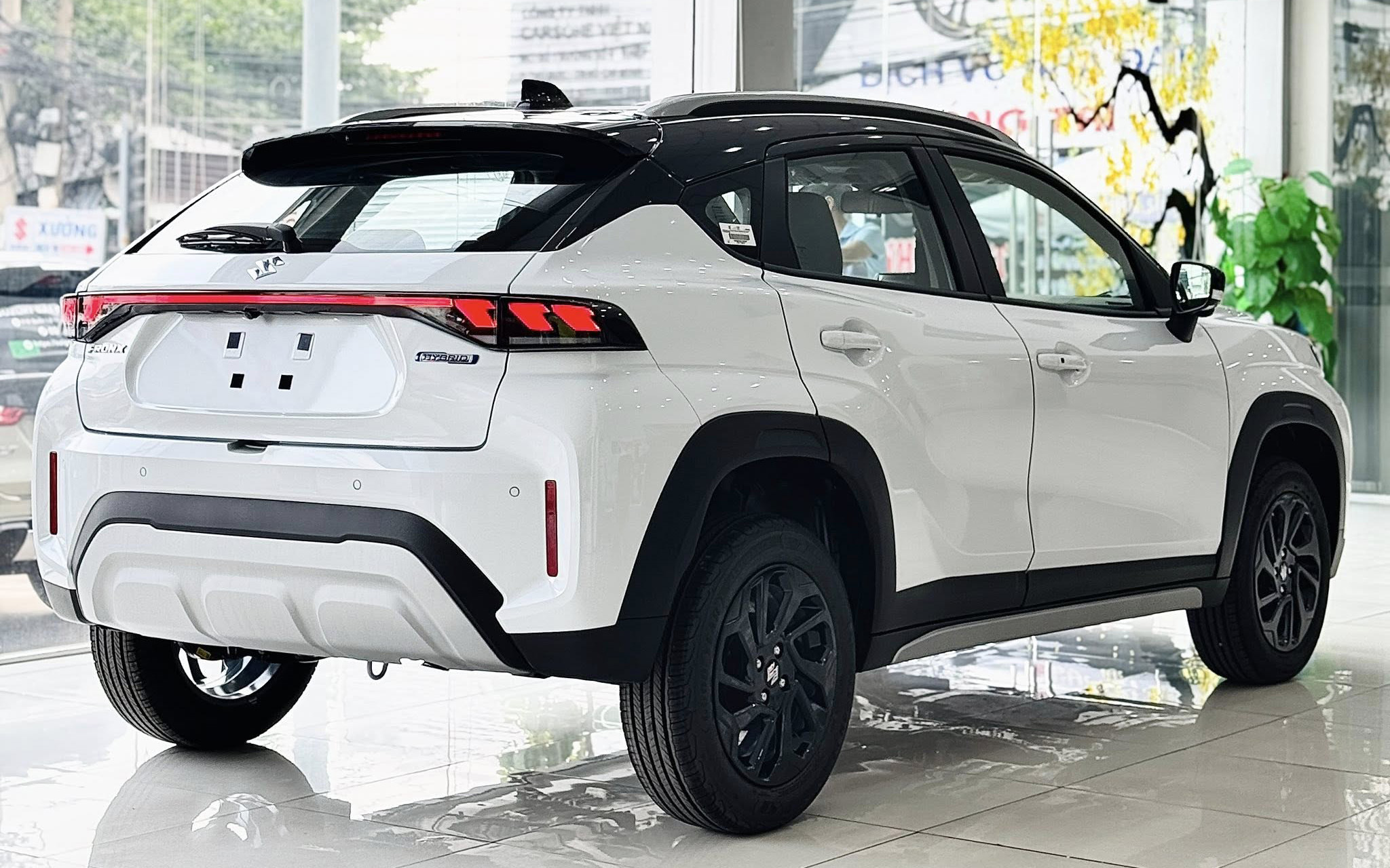 suzuki fronx 4