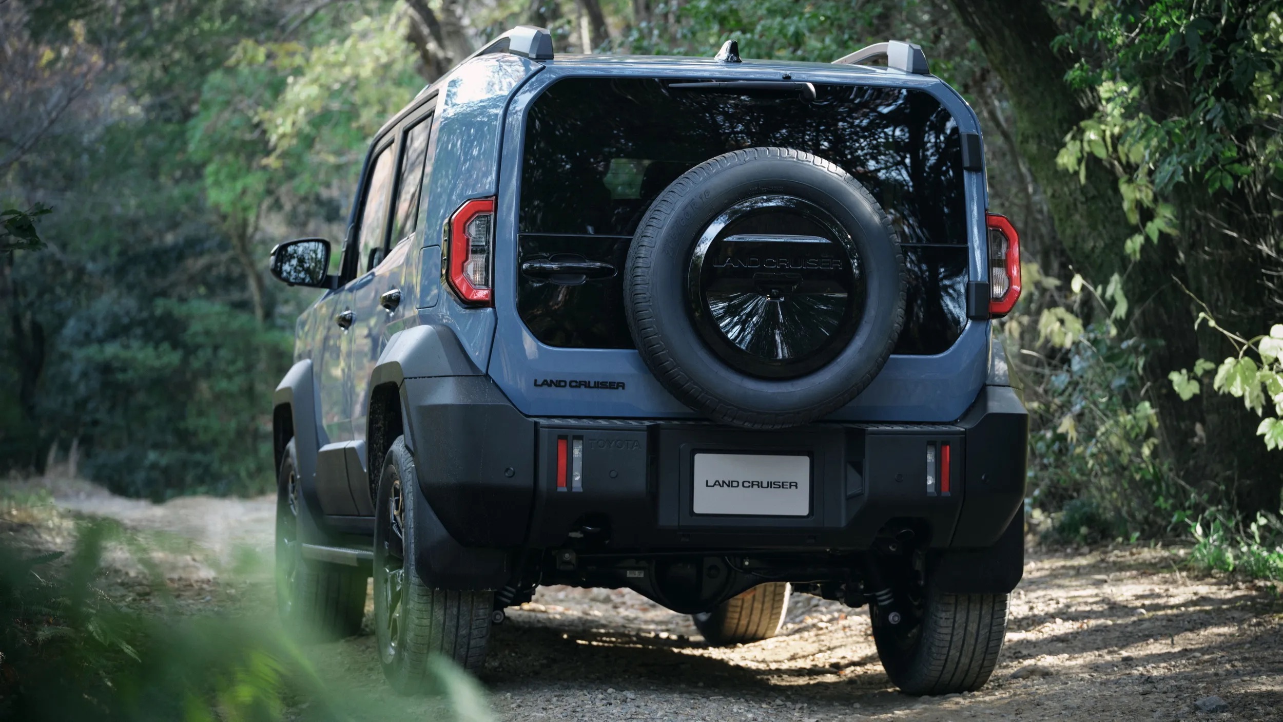 toyota land cruiser fj 2026 3