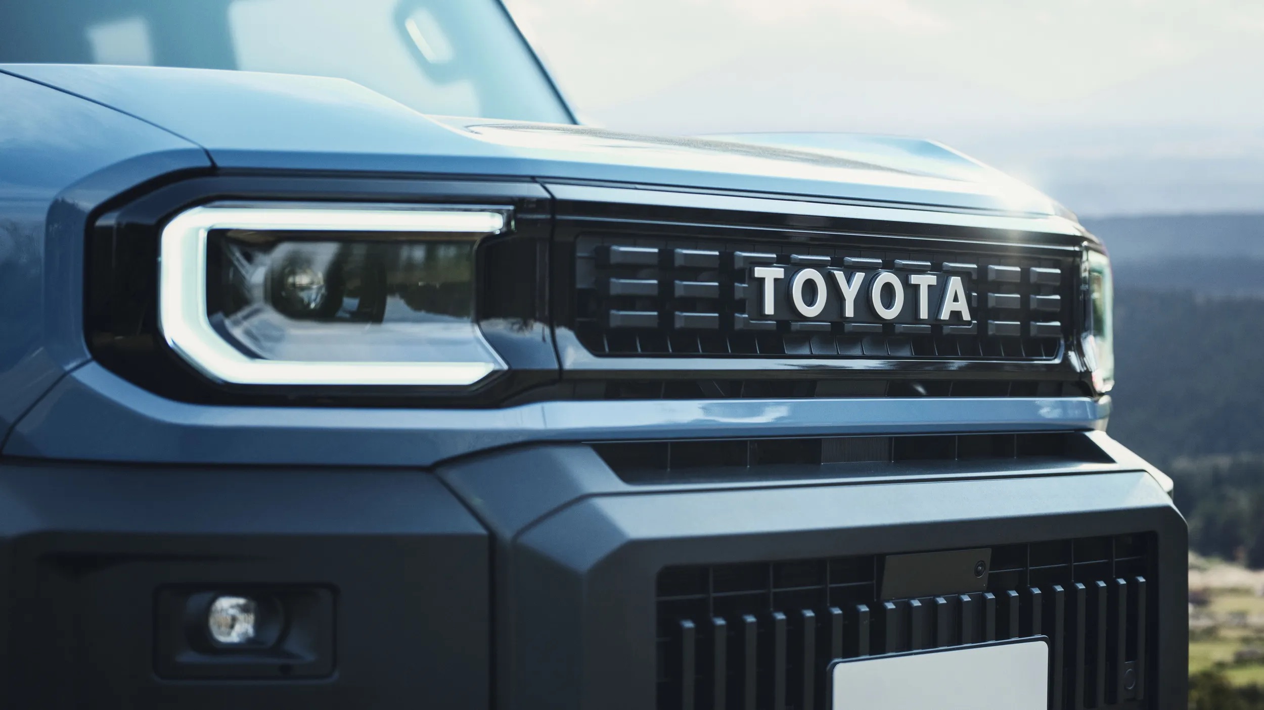 toyota land cruiser fj 2026 4