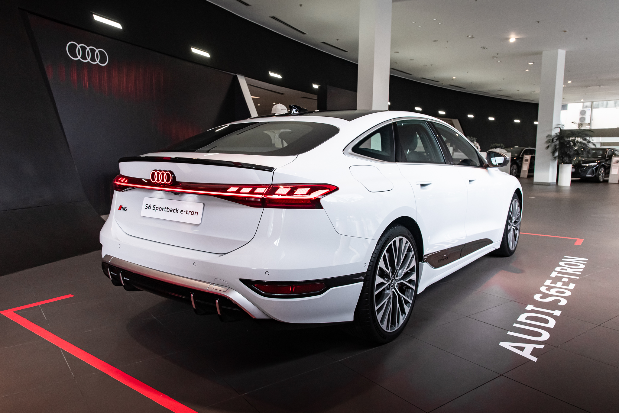 audi s6 sportback e tron6219