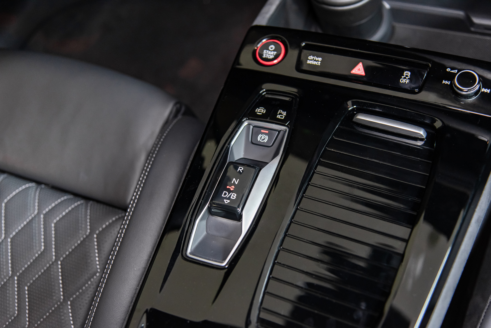 audi s6 sportback e tron6261