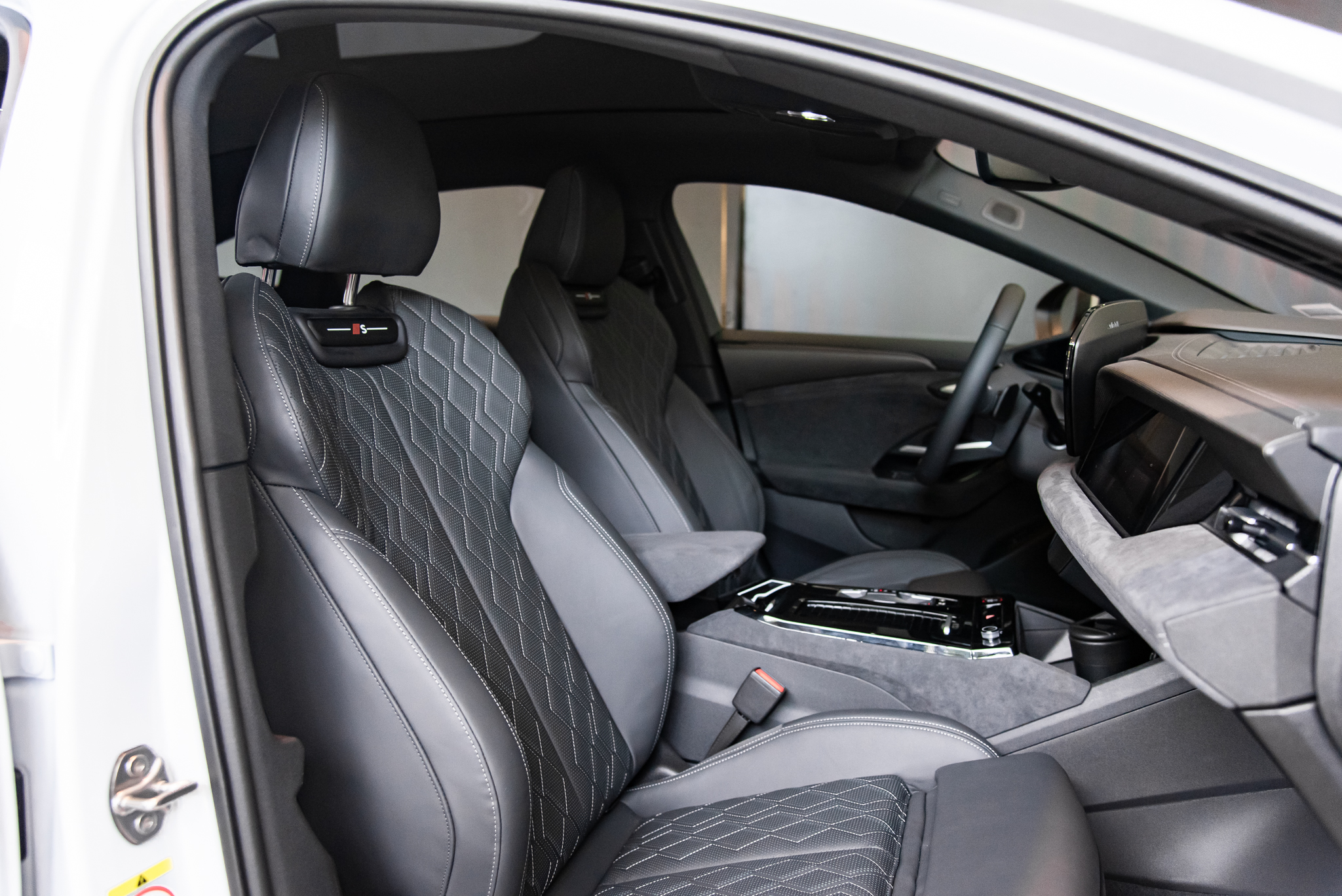 audi s6 sportback e tron6278