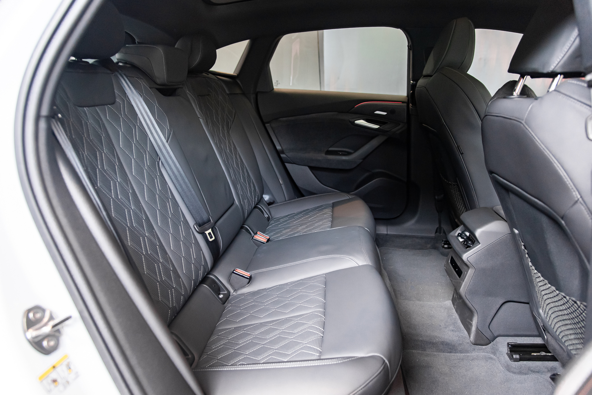 audi s6 sportback e tron6283