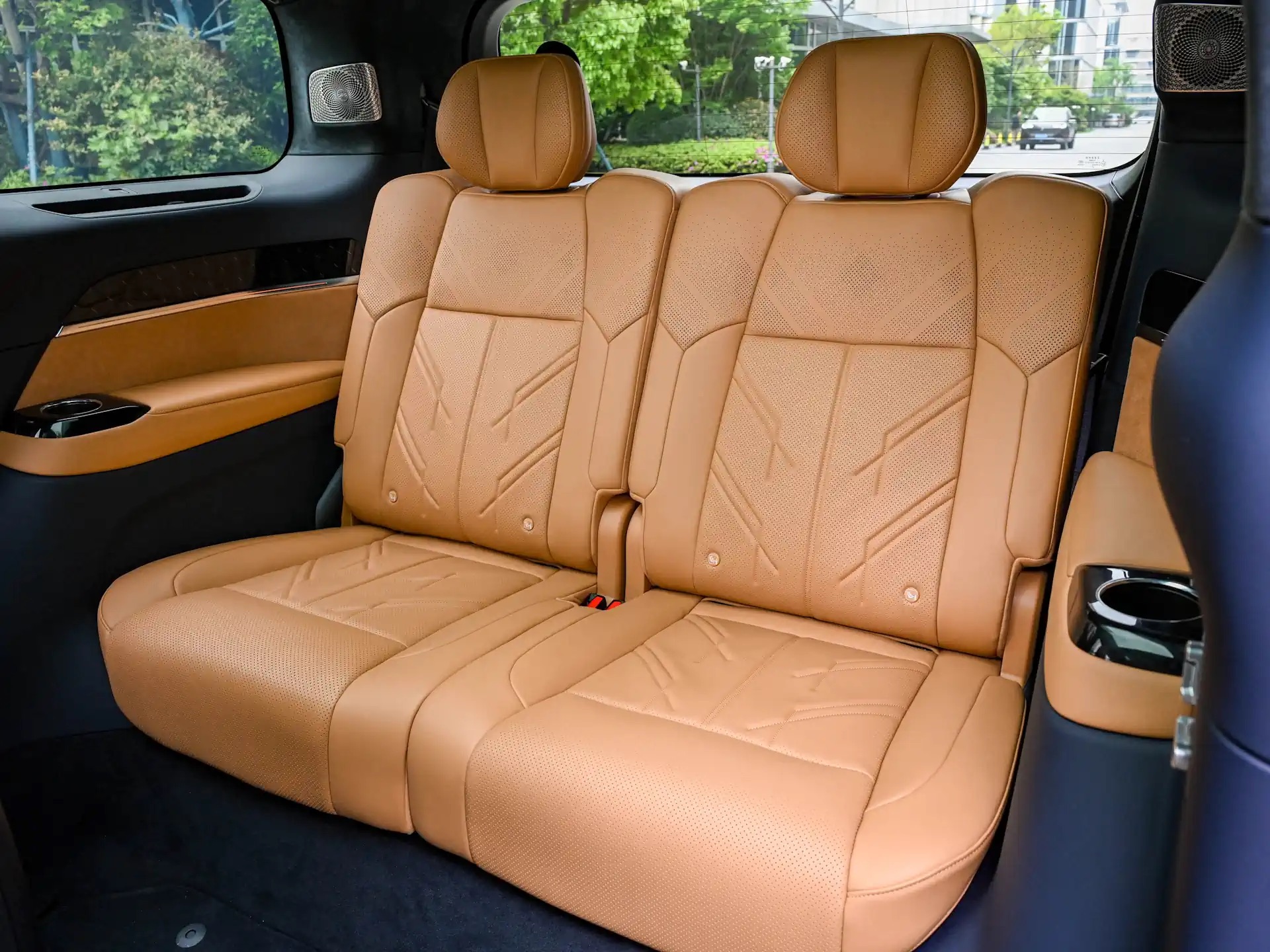 zeekr 009 2026 ve viet nam autopro 13