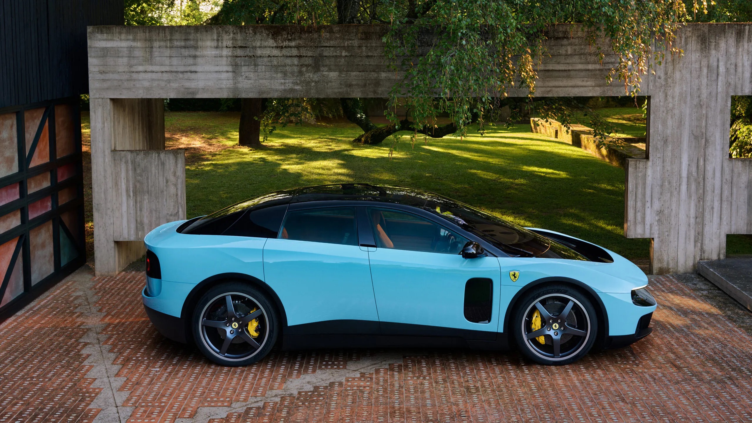 ferrari luce ev of5 scaled