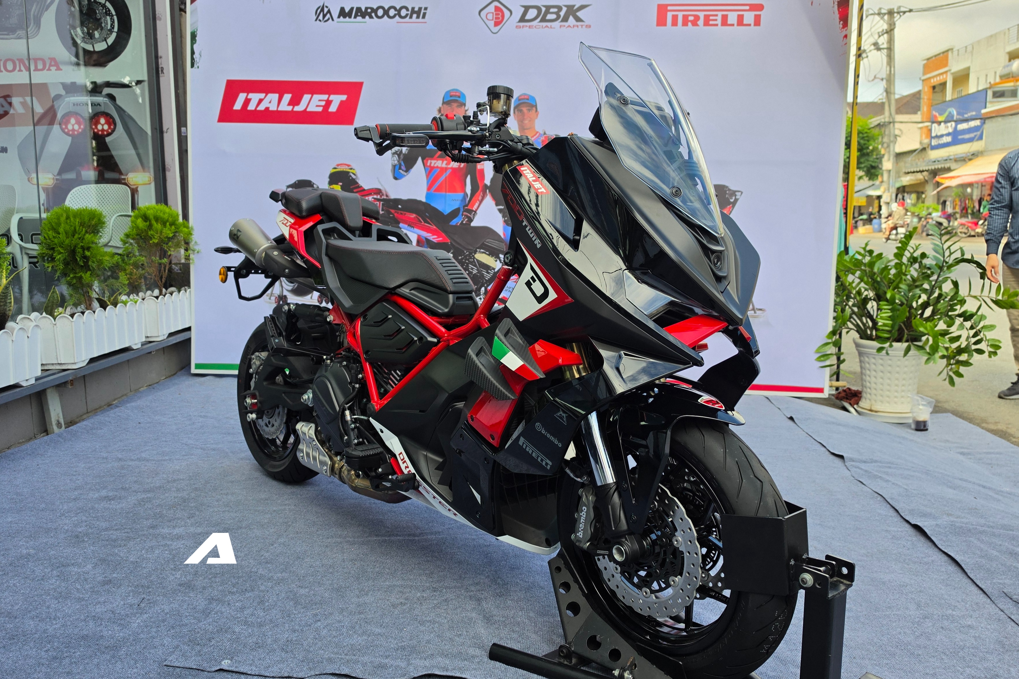 italjet dragster 700 8