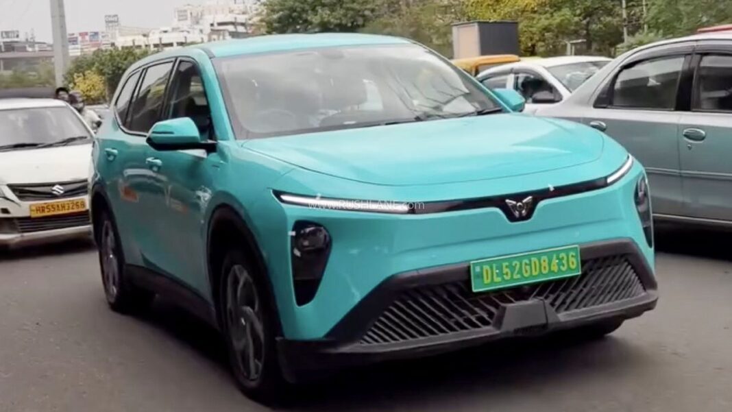 vinfast mpv 7 electric taxi price 3 1068x601