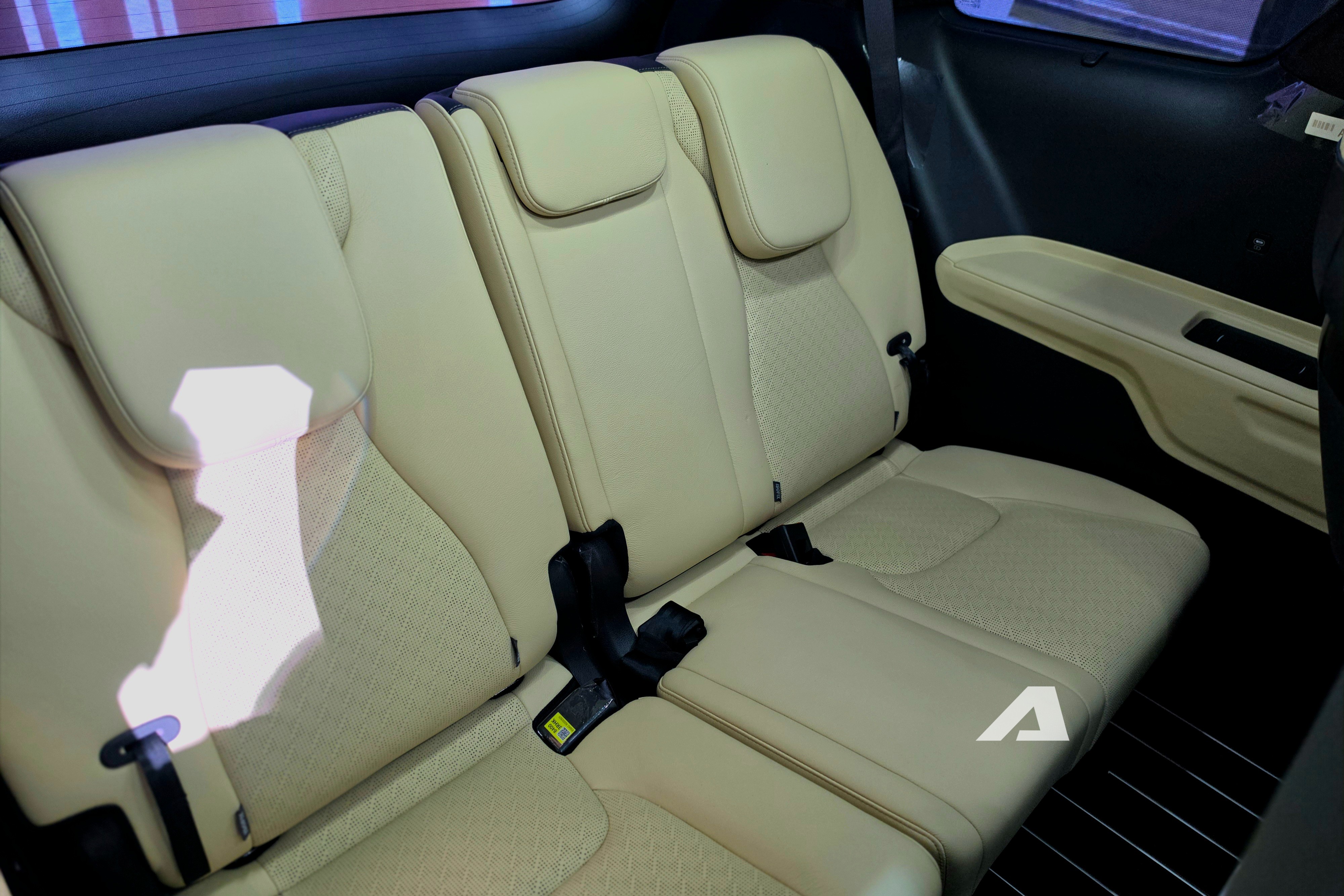 kia carnival royal 7