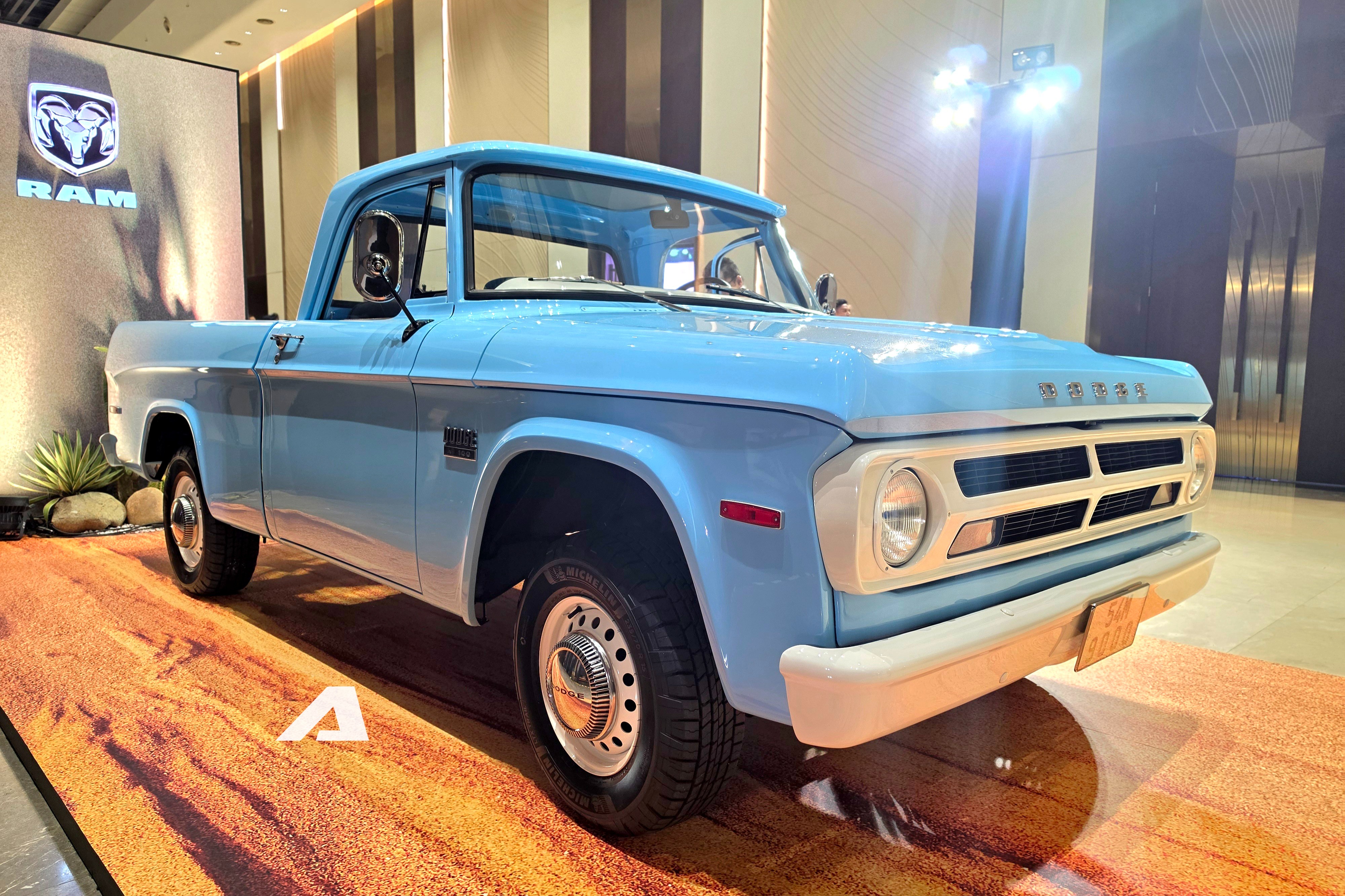 dodge 200 8