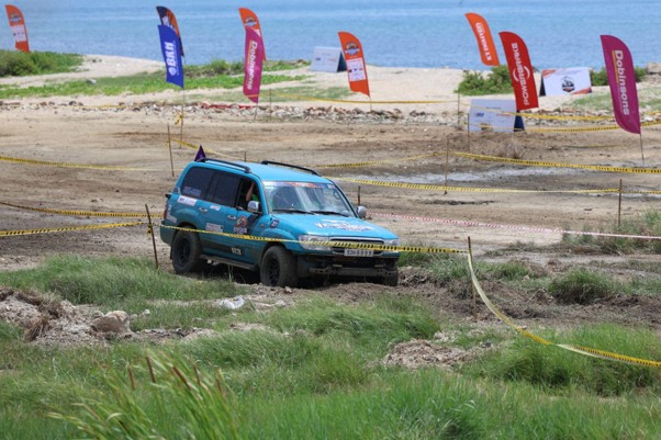 dua xe 17