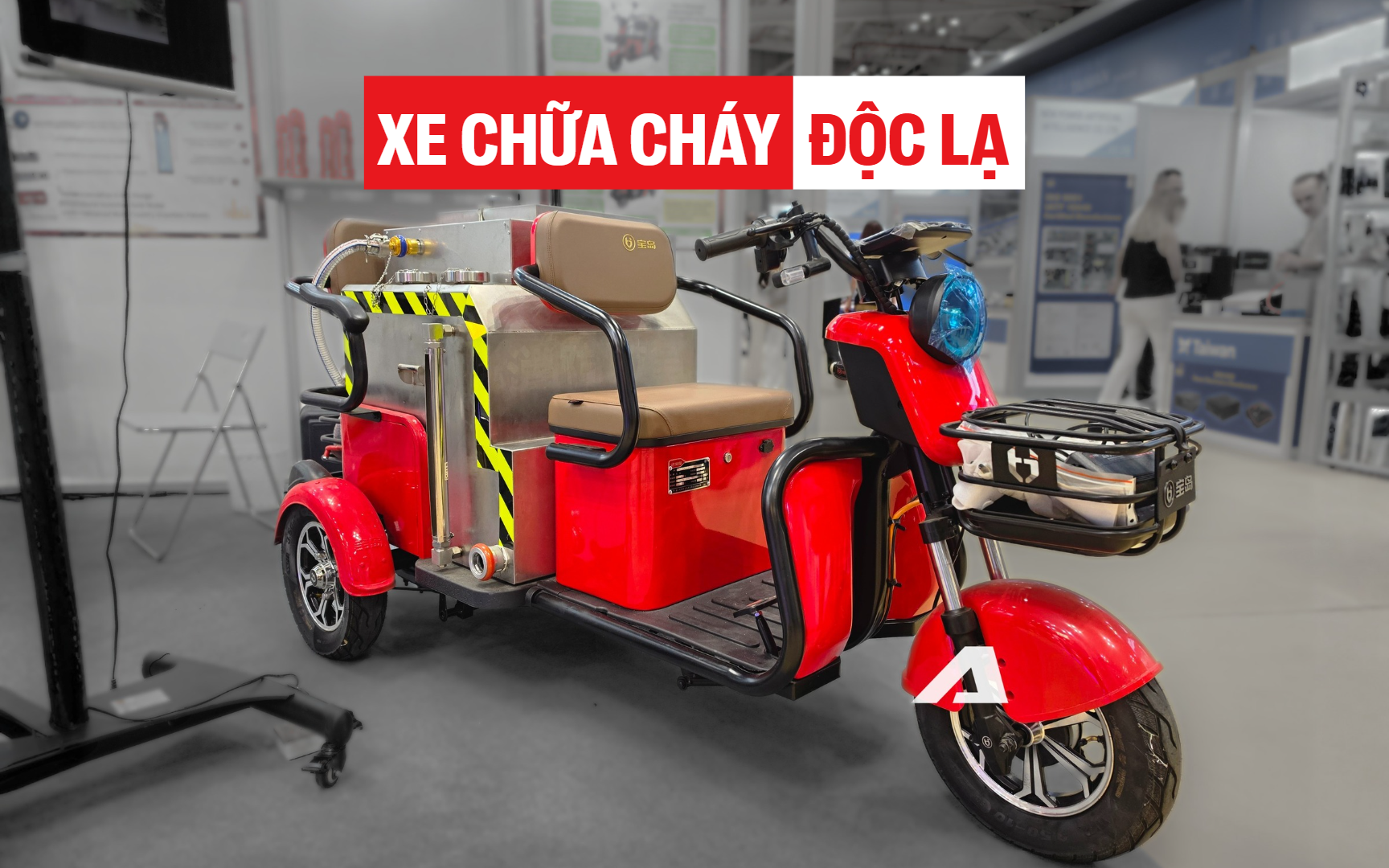 Soi xe chữa cháy điện mini tại TP.HCM: Dễ luồn lách trong hẻm nhỏ, lắp sẵn bồn nước 190 lít, triển khai trong vòng 35 giây
