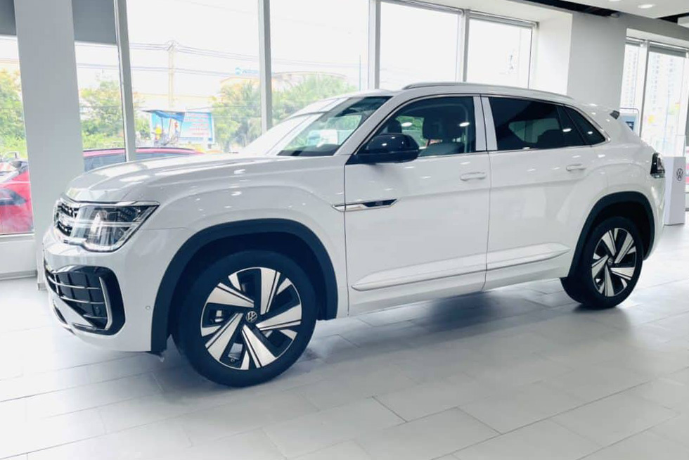 volkswagen teramont x 3 2 1024x767