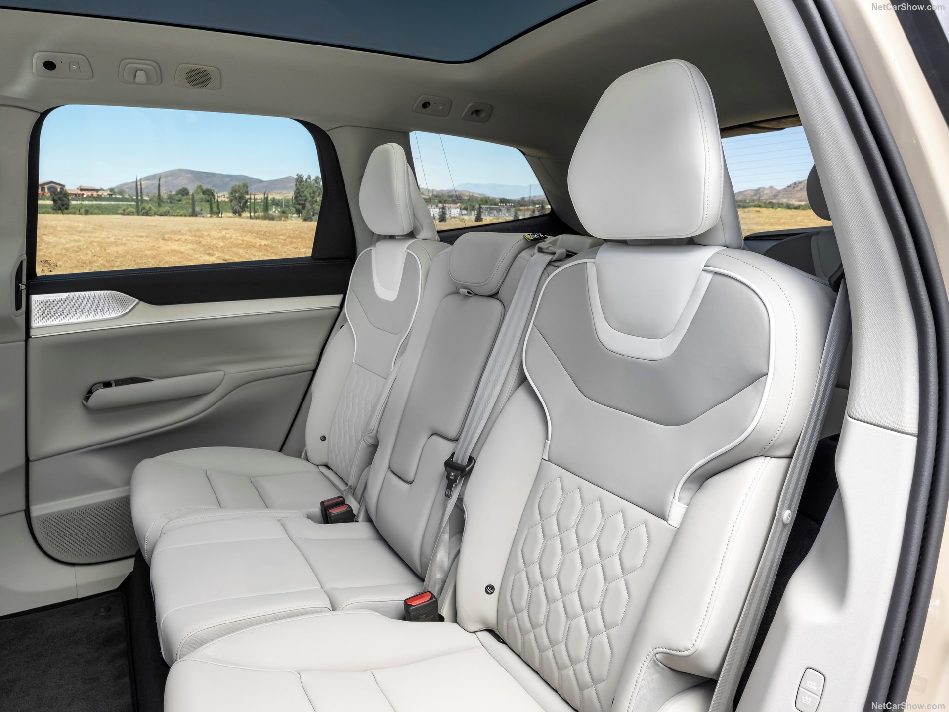 volvo ex90 2024 hd 6b4439eb1c55ea37d474670d68f0c71573cbf8ade