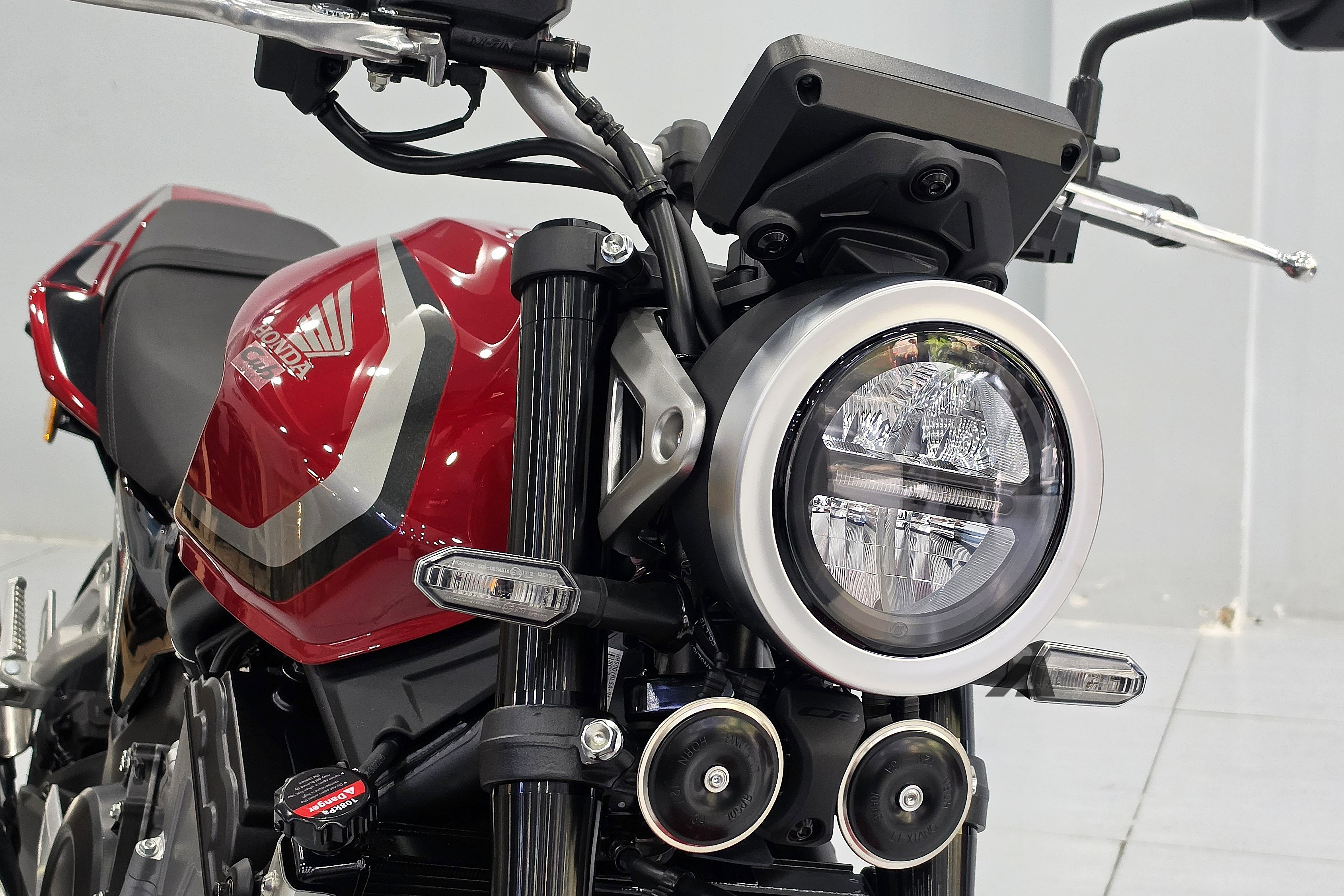honda cb500sfap 4