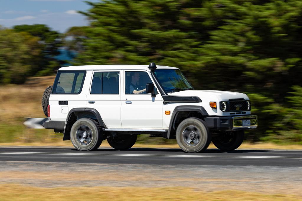 2024 toyota landcruiser lc76 24 bfwz