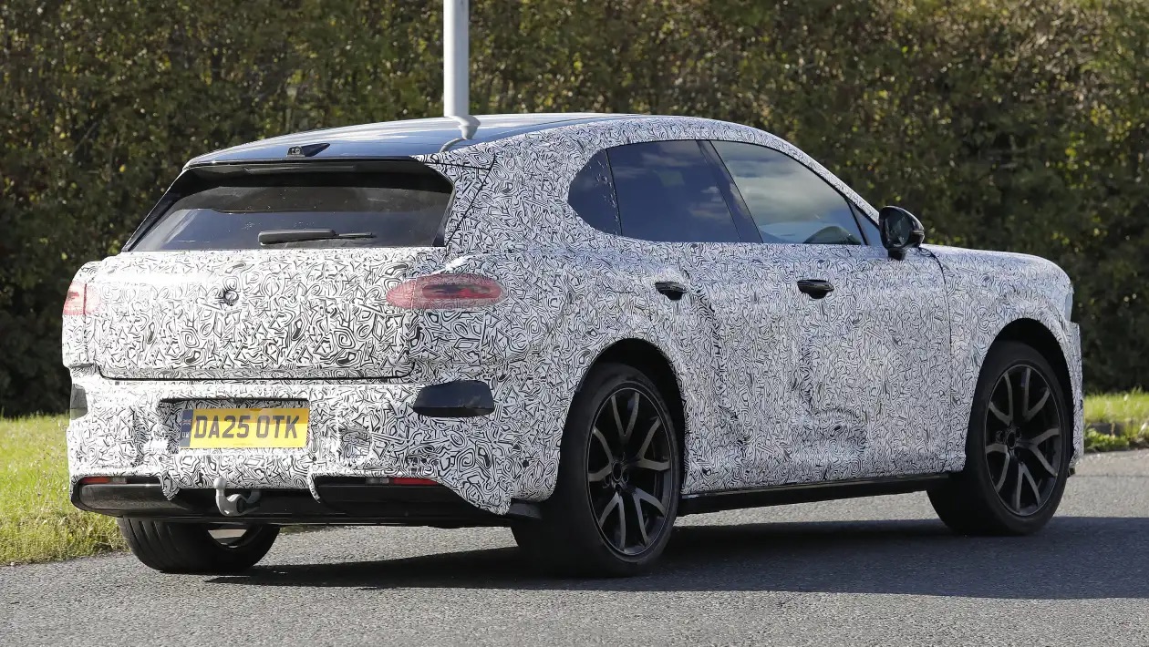 bentley urban suv rear 34nbkdrl