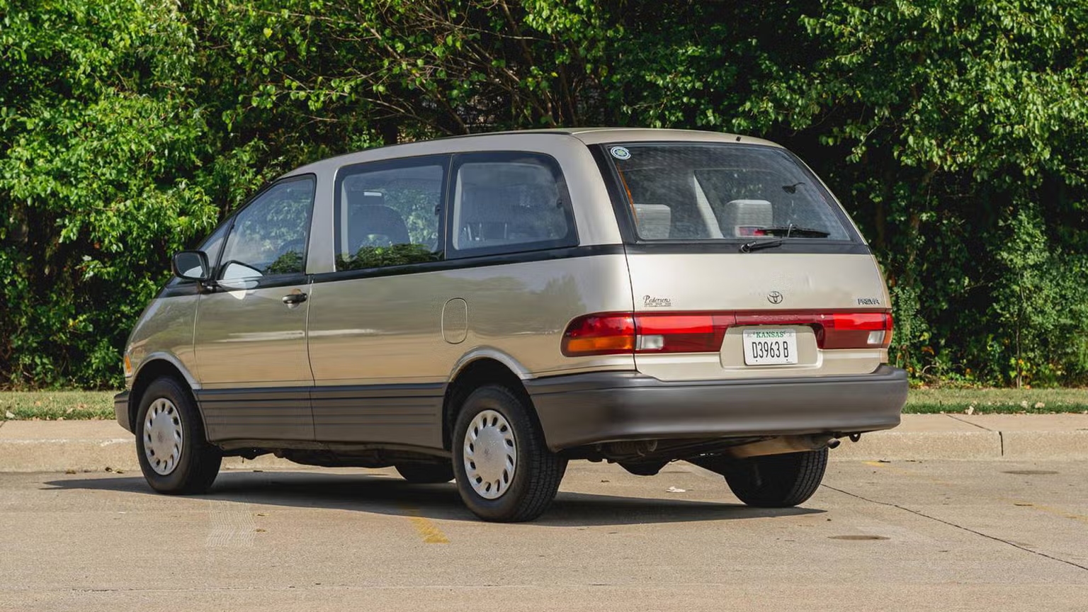 toyota previa 2