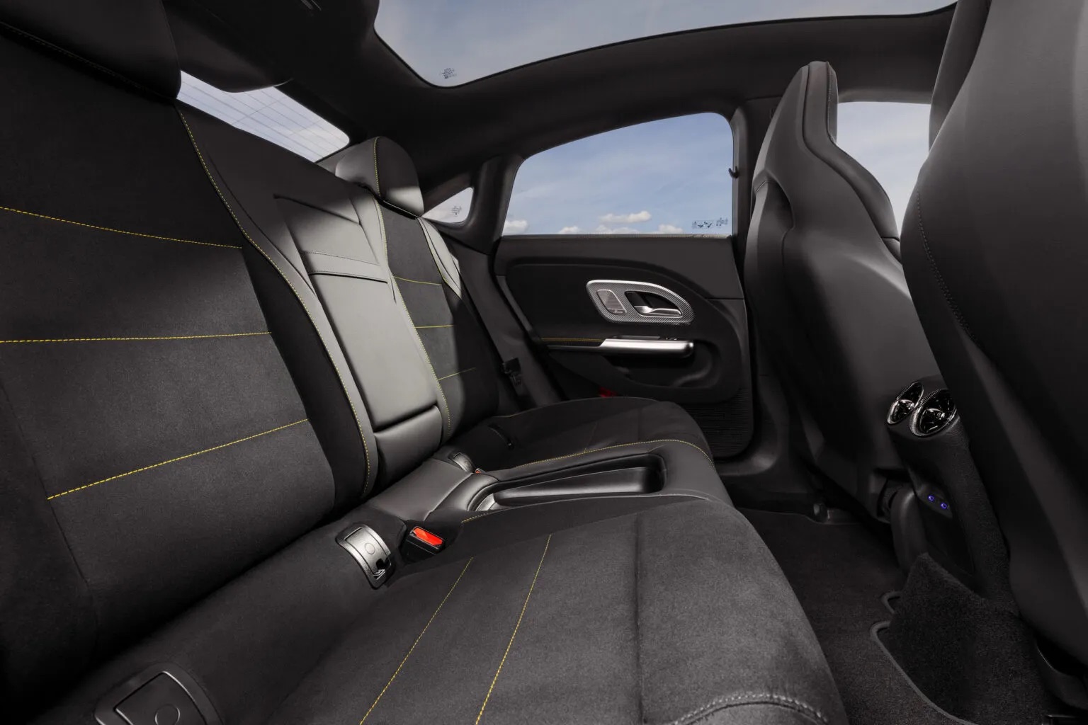 mercedes amg cla 45 11
