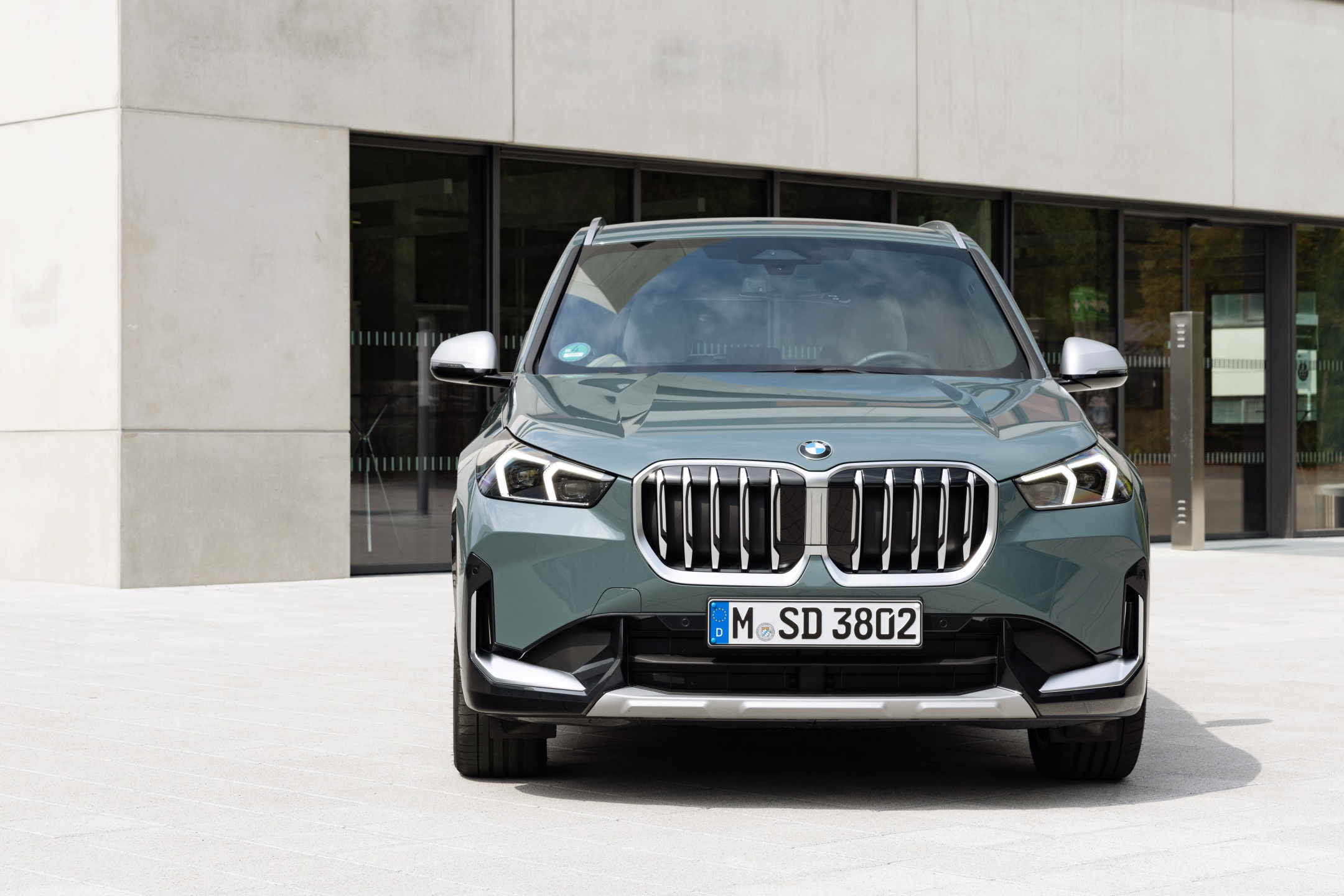 bmw x1 2026 p90479861highresbmw x1 sdrive 18d 09