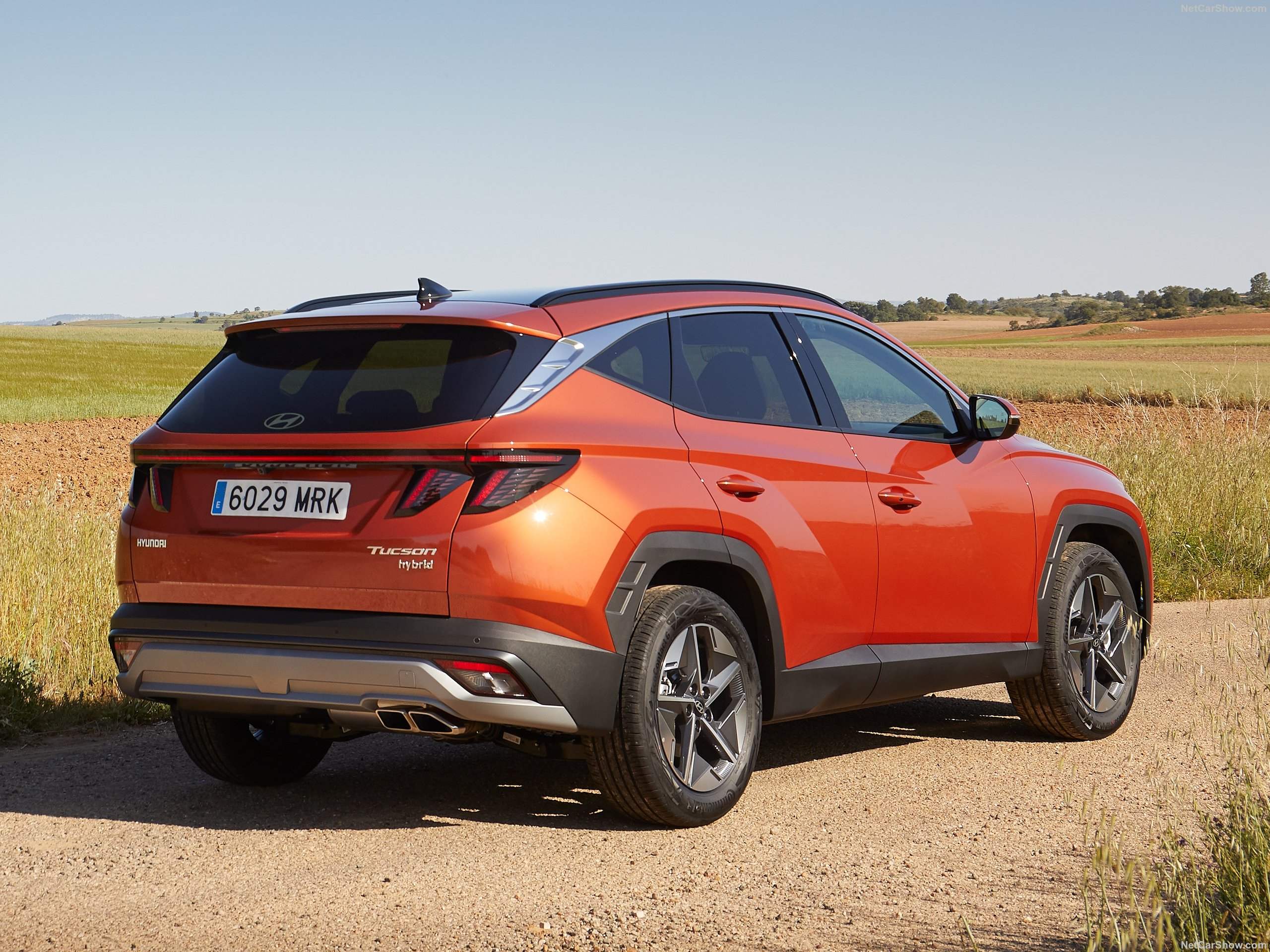 hyundai tucson 2024 rearthree quarter5fdcf159