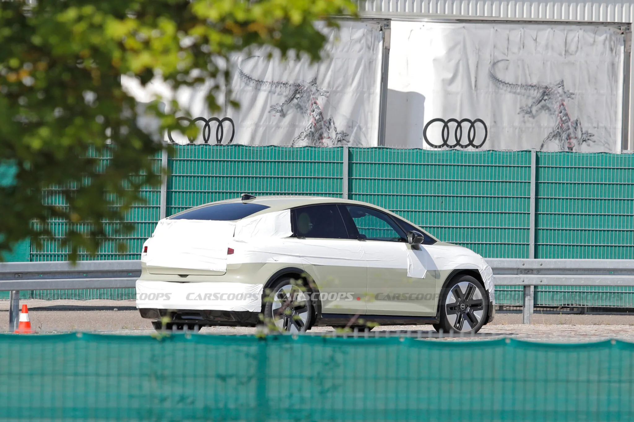 audi a2 e tron spied 08 2048x1365