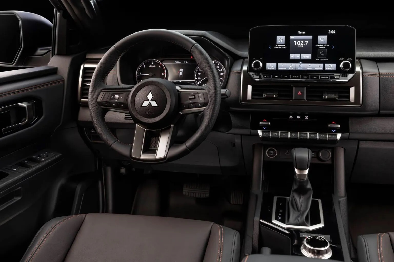 mitsubishi triton ban moi 14
