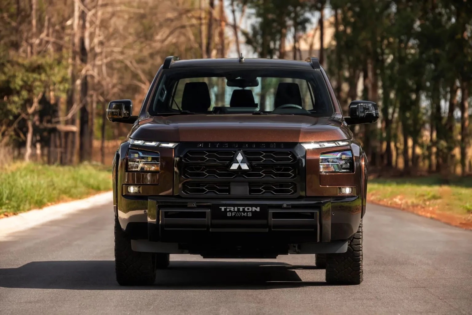mitsubishi triton ban moi 4