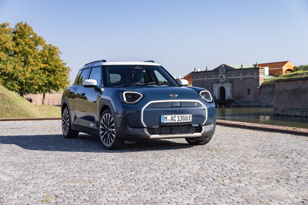 p90576954highresmini aceman se 11 20 large