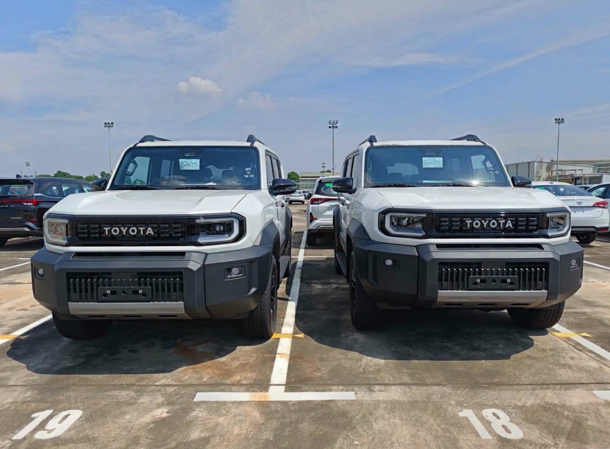 toyota land cruiser fj 2
