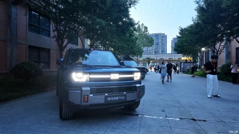 geely galaxy 700 2