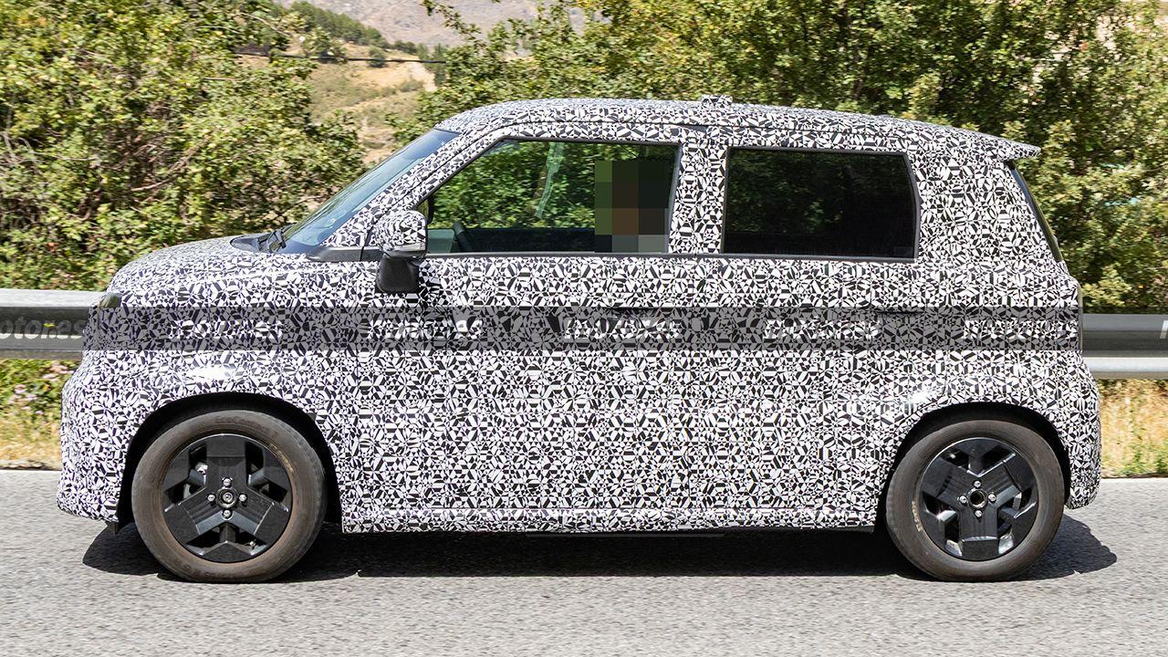 new suzuki small electric wagonr spied testing maruti 3