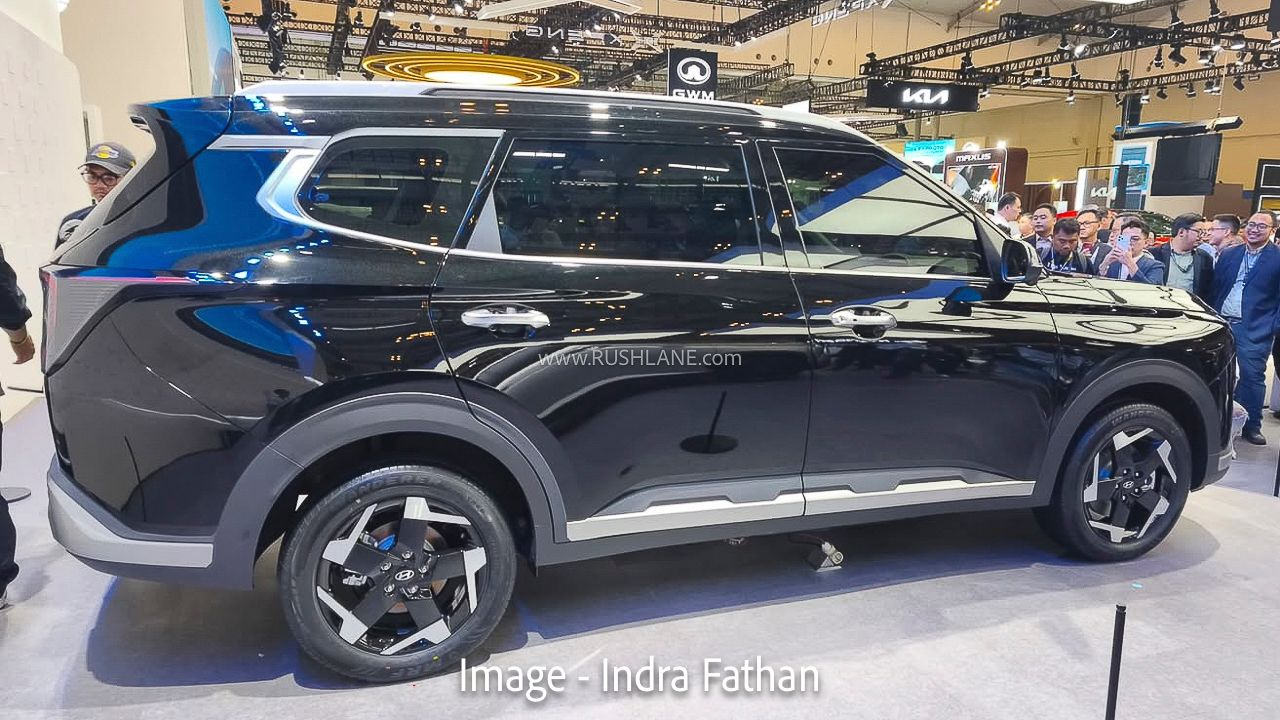new hyundai neira electric mpv debuts kia carens clavis giias 2026 3