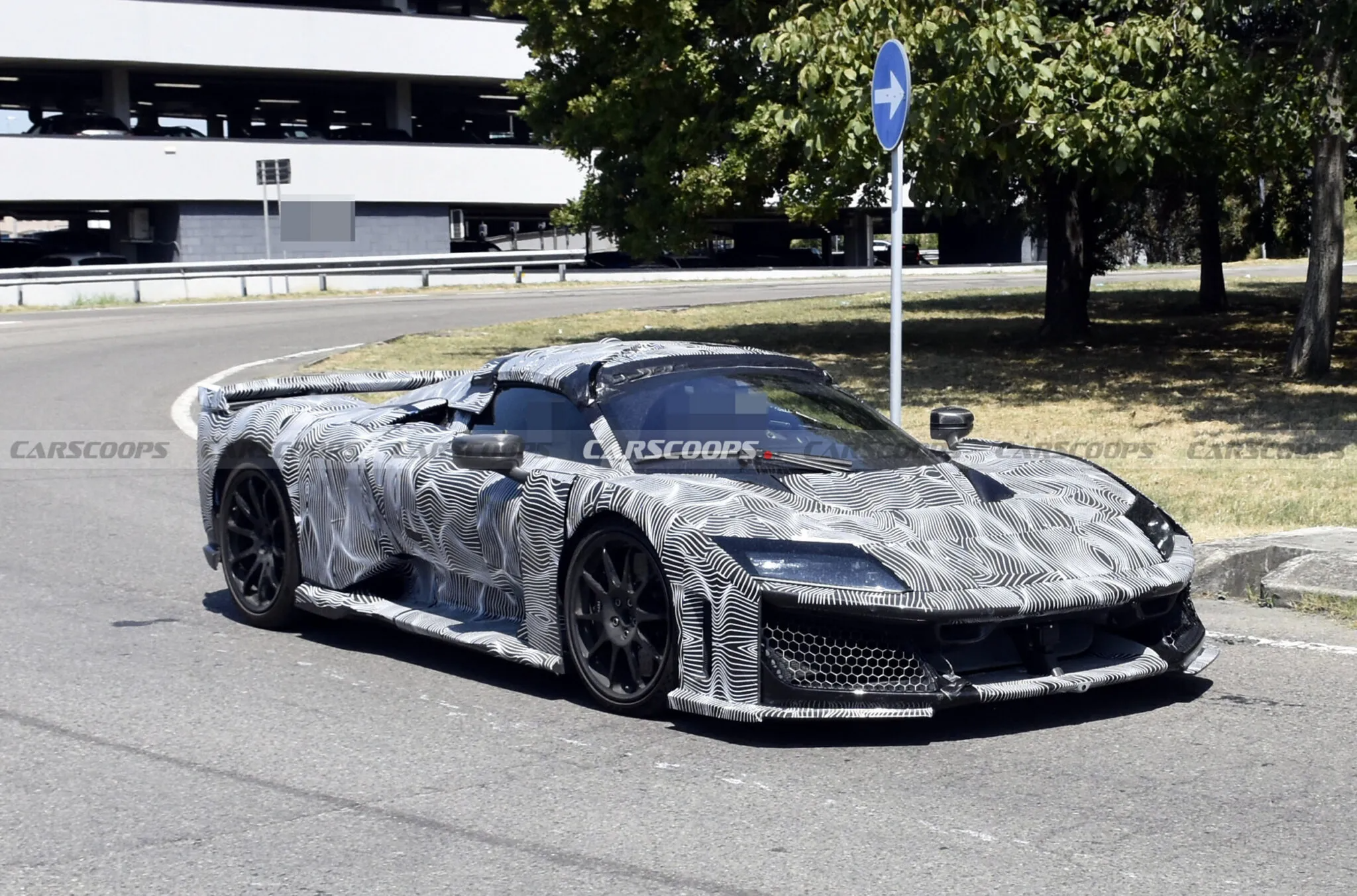 ferrari f80 aperta 730 4 2048x1352