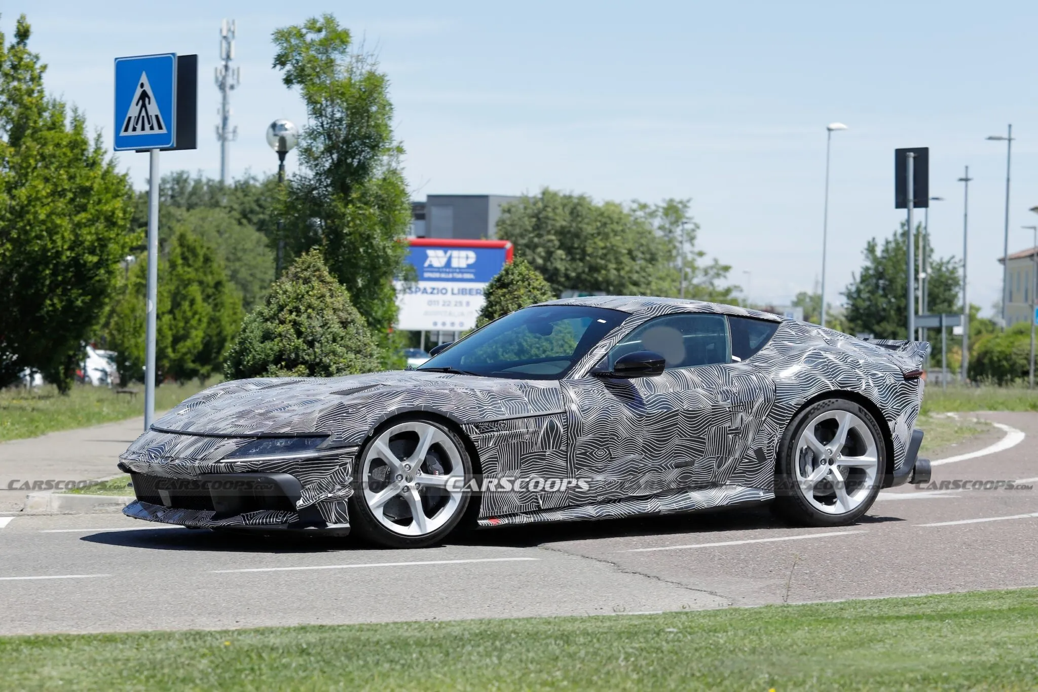 ferrari 12cilindri scoop 00006 2048x1365