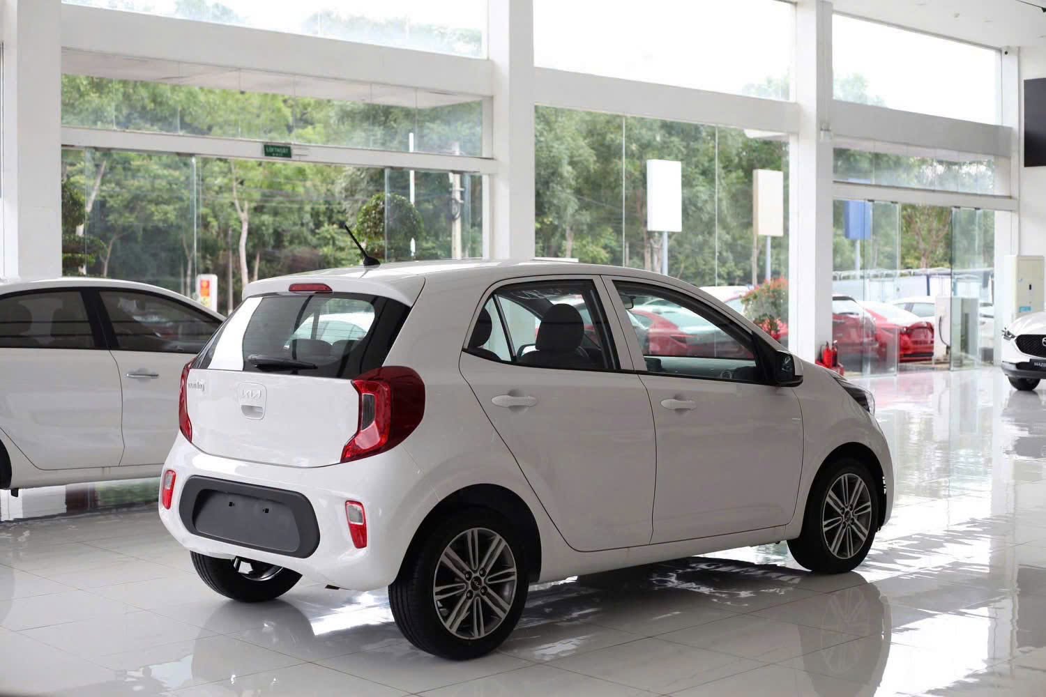 kia morning 5