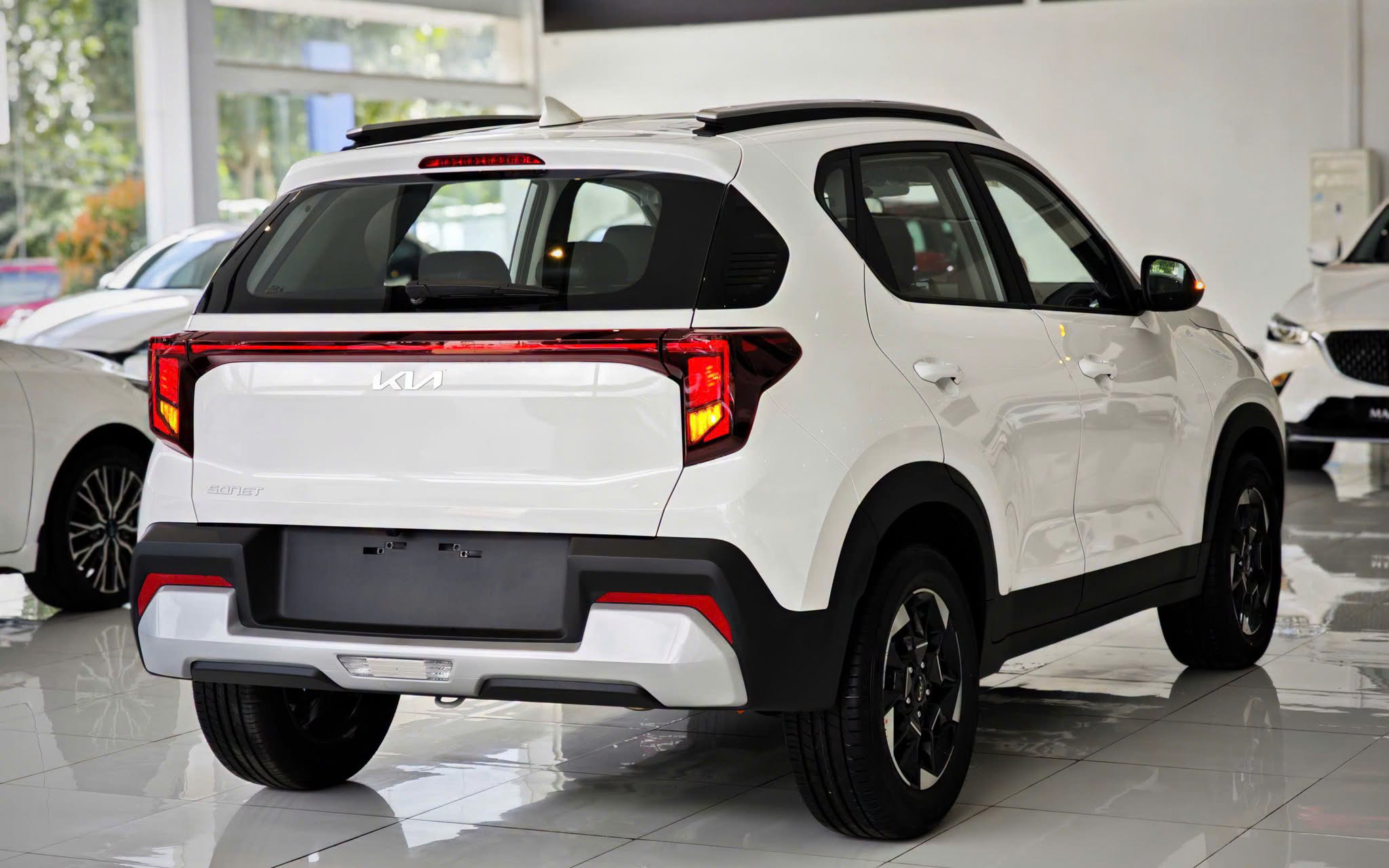 kia sonet base 2