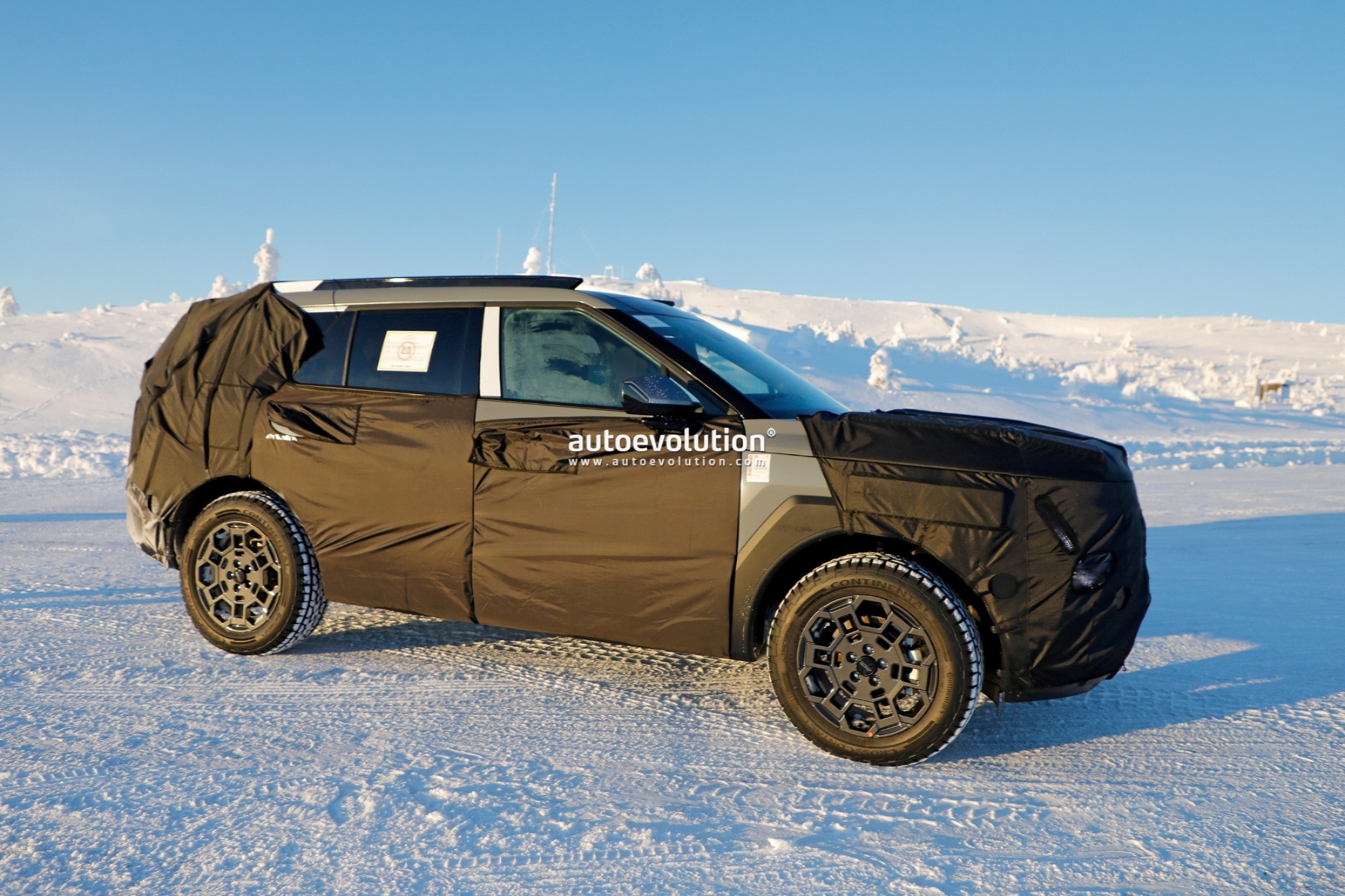 rugged looking 2027 hyundai tucson xrt pro says cheese together with lesser trim level1