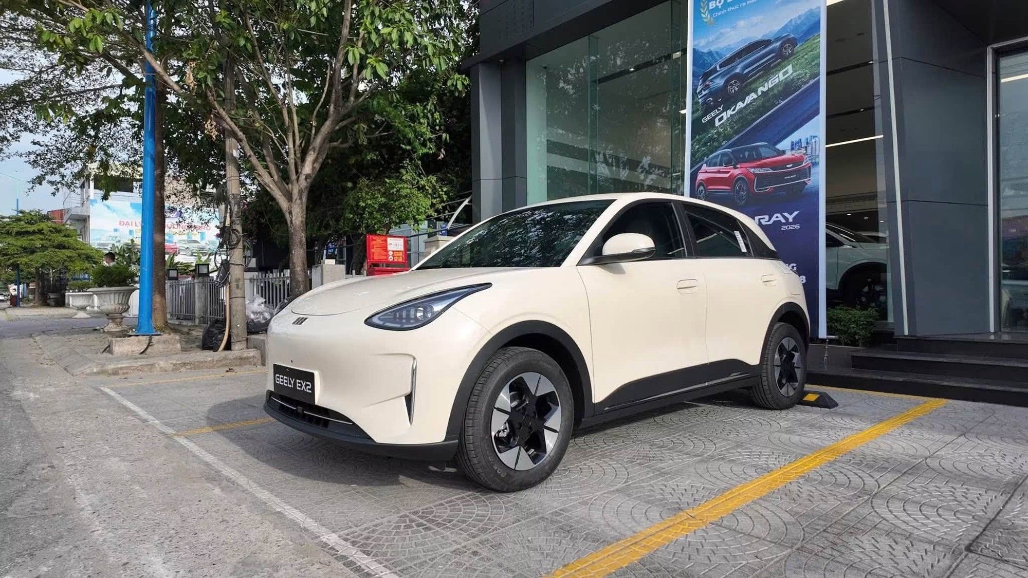 geely ex2 1